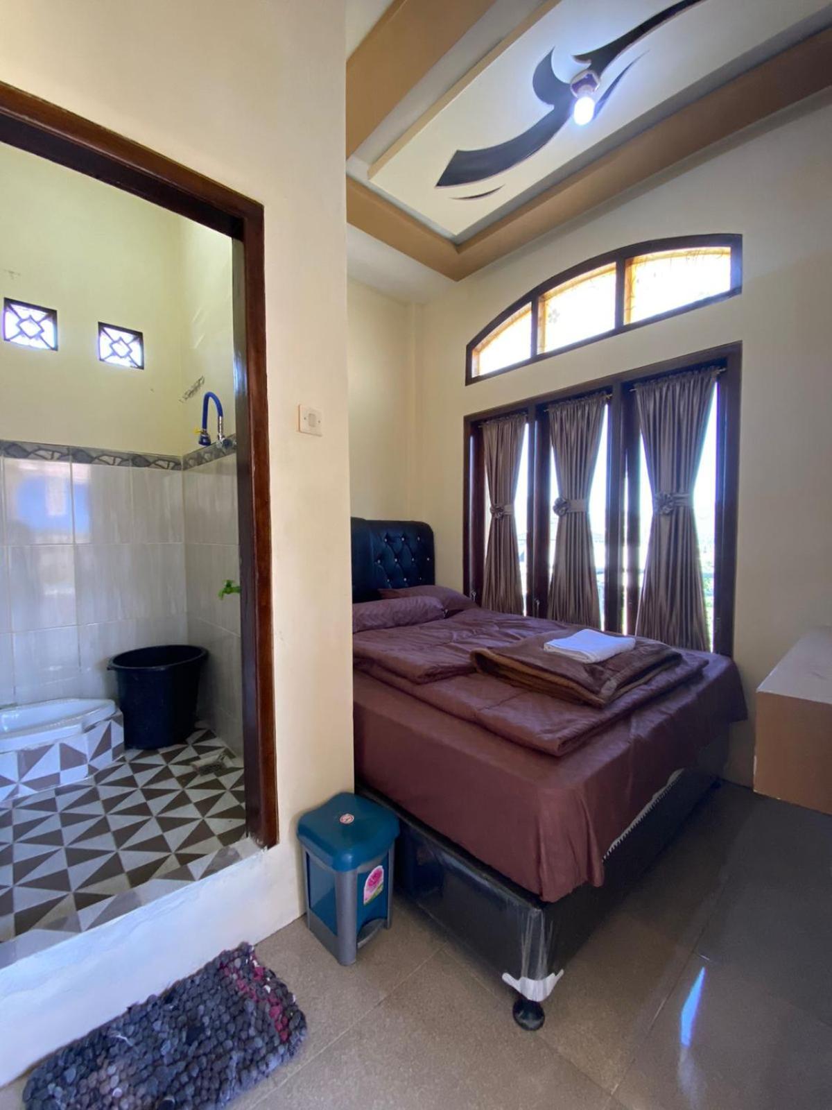 Economy Double Room photo 2