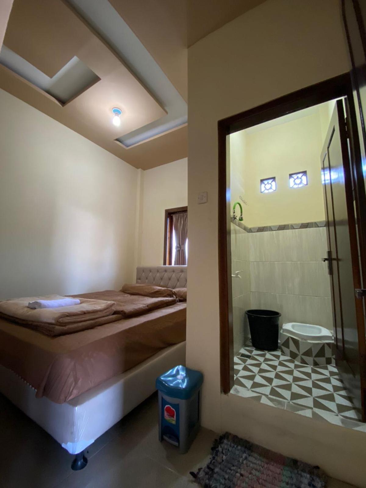 Economy Double Room photo 3