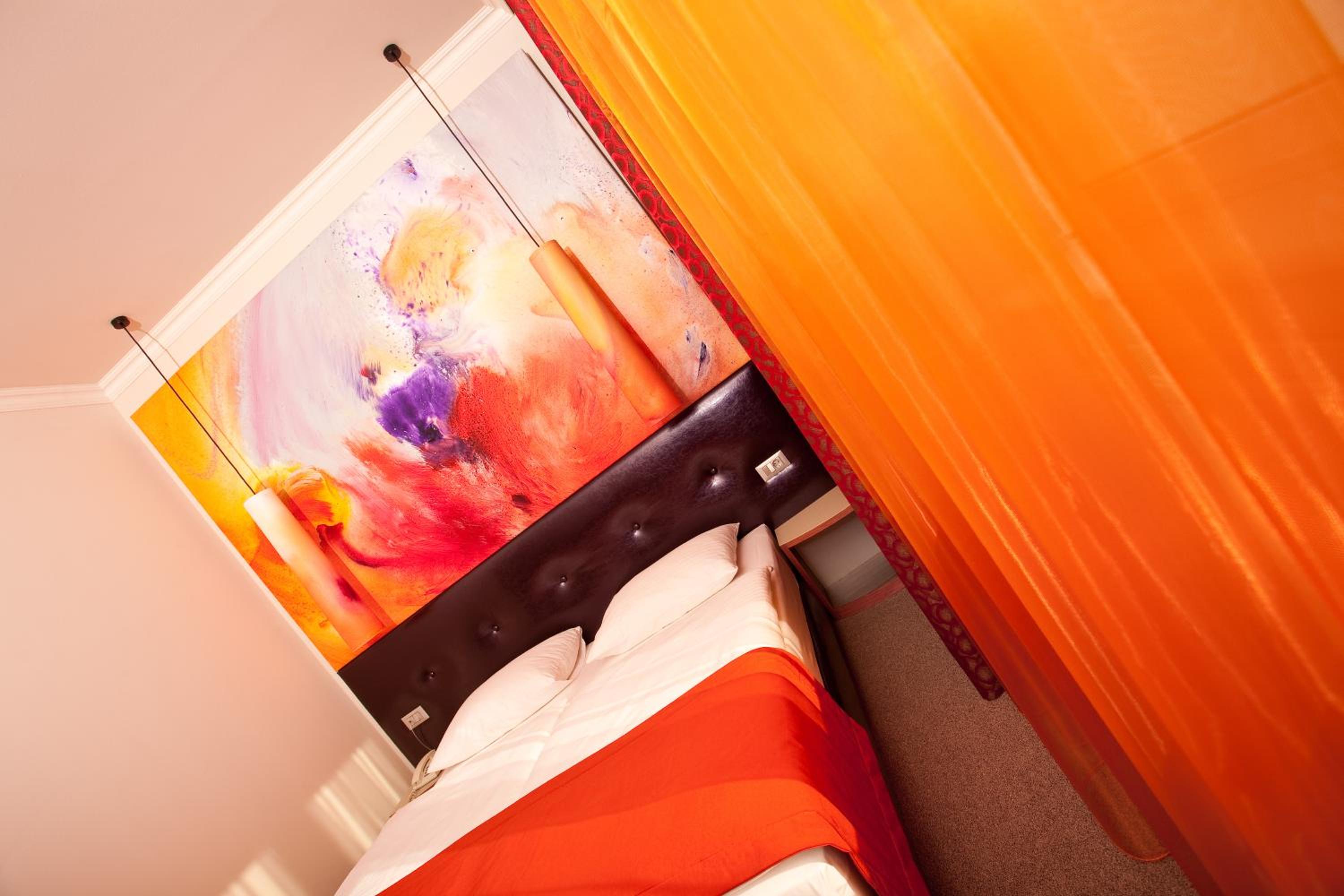 Deluxe Double or Twin Room with Garden View photo 2