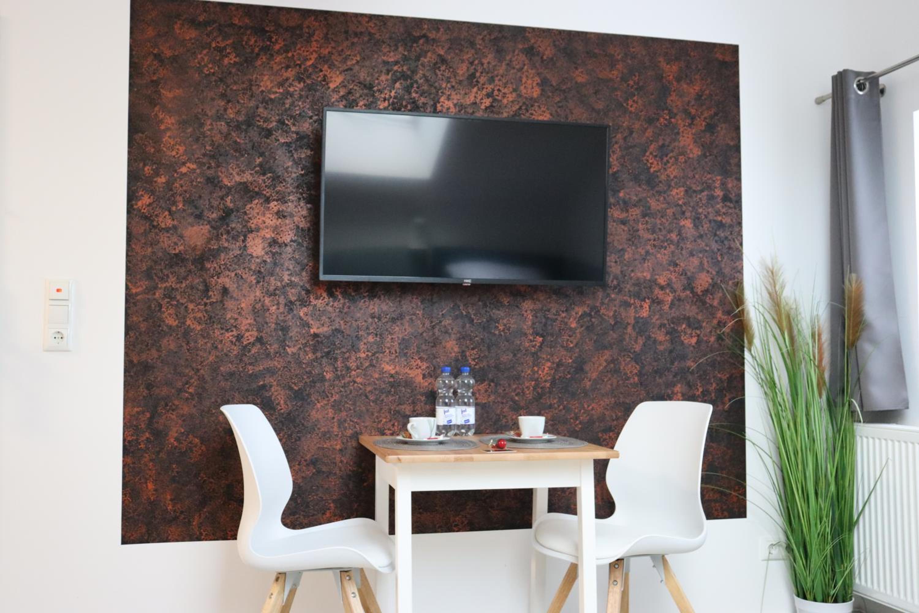 Studio Apartment - Photo 14