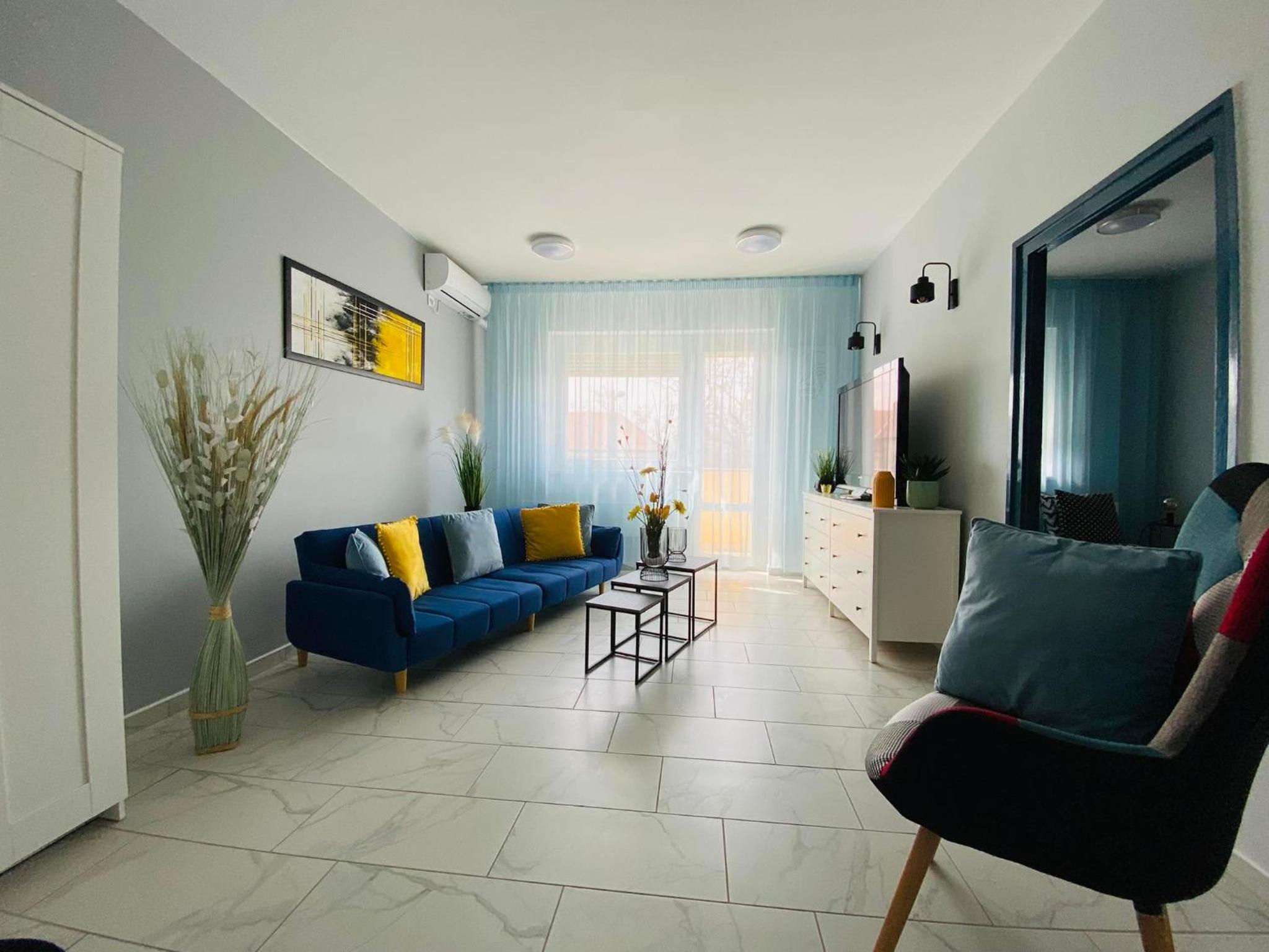 One-Bedroom Apartment - Photo 1