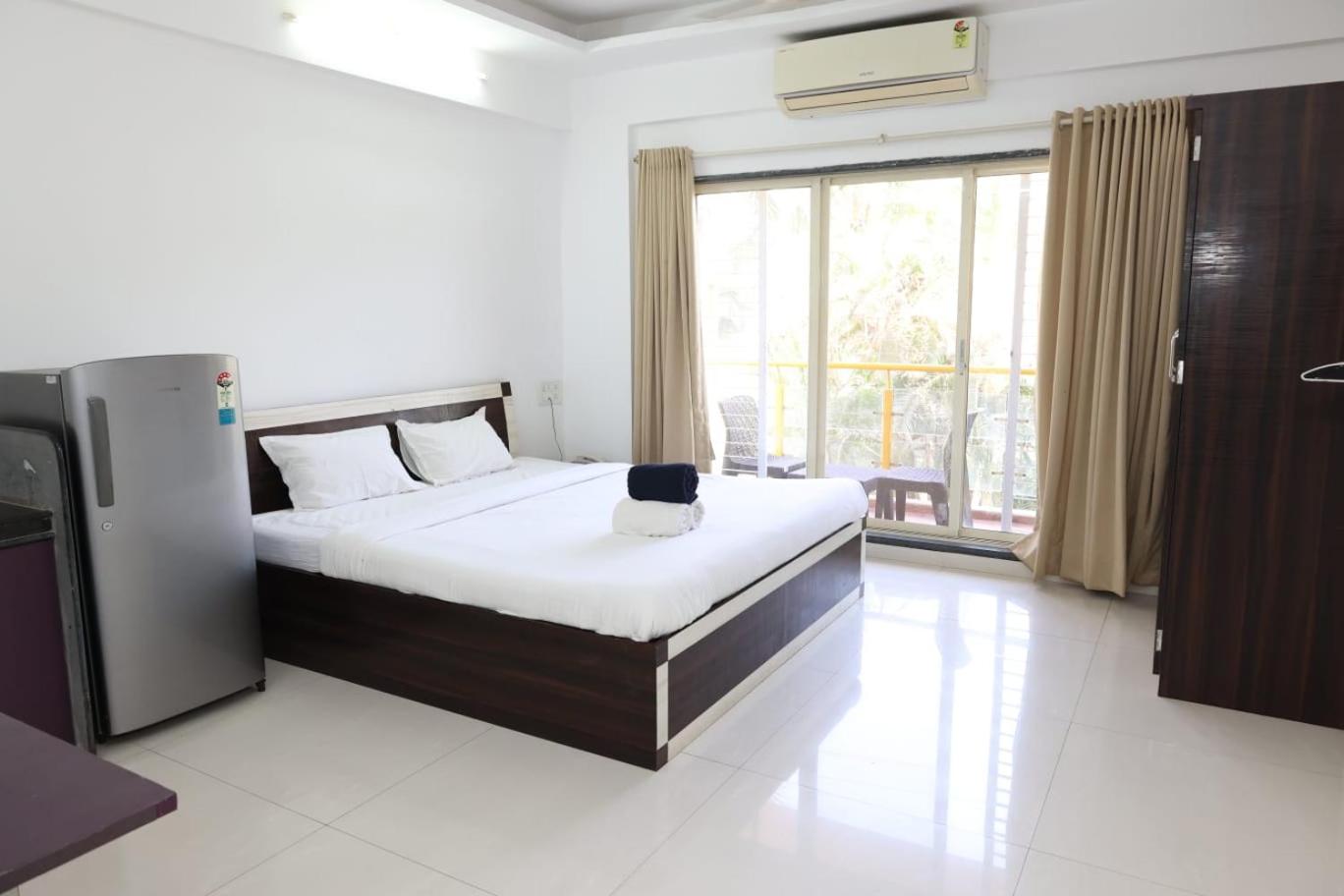 Deluxe Room - Photo 9