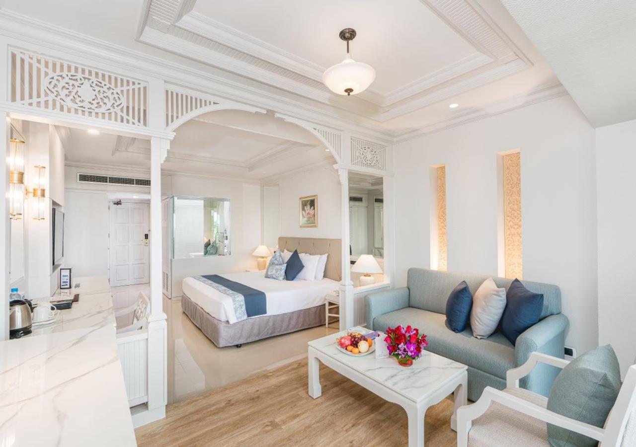 Mini Suite Plus Sun Rise King Bed