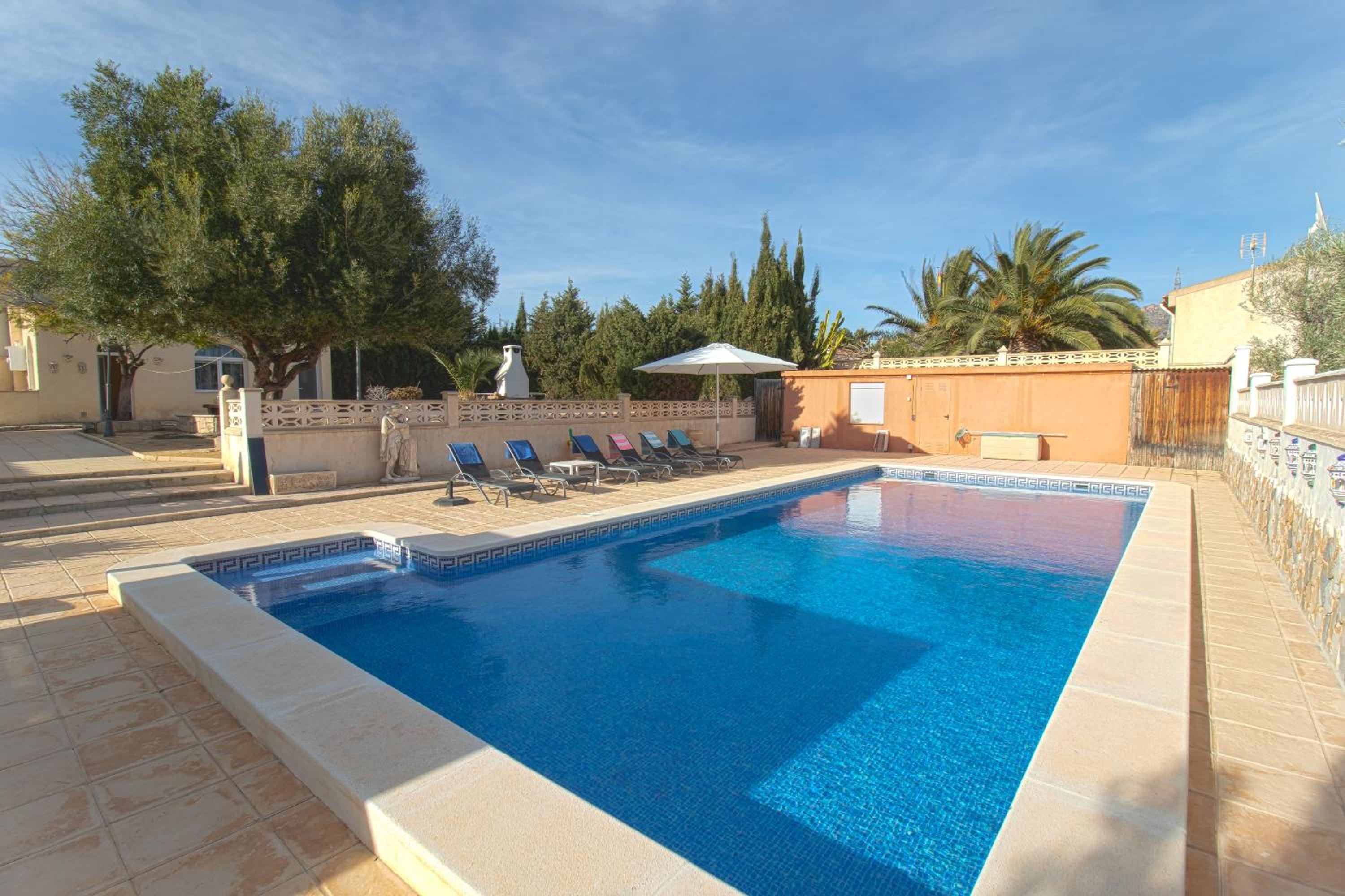 Villa photo 3