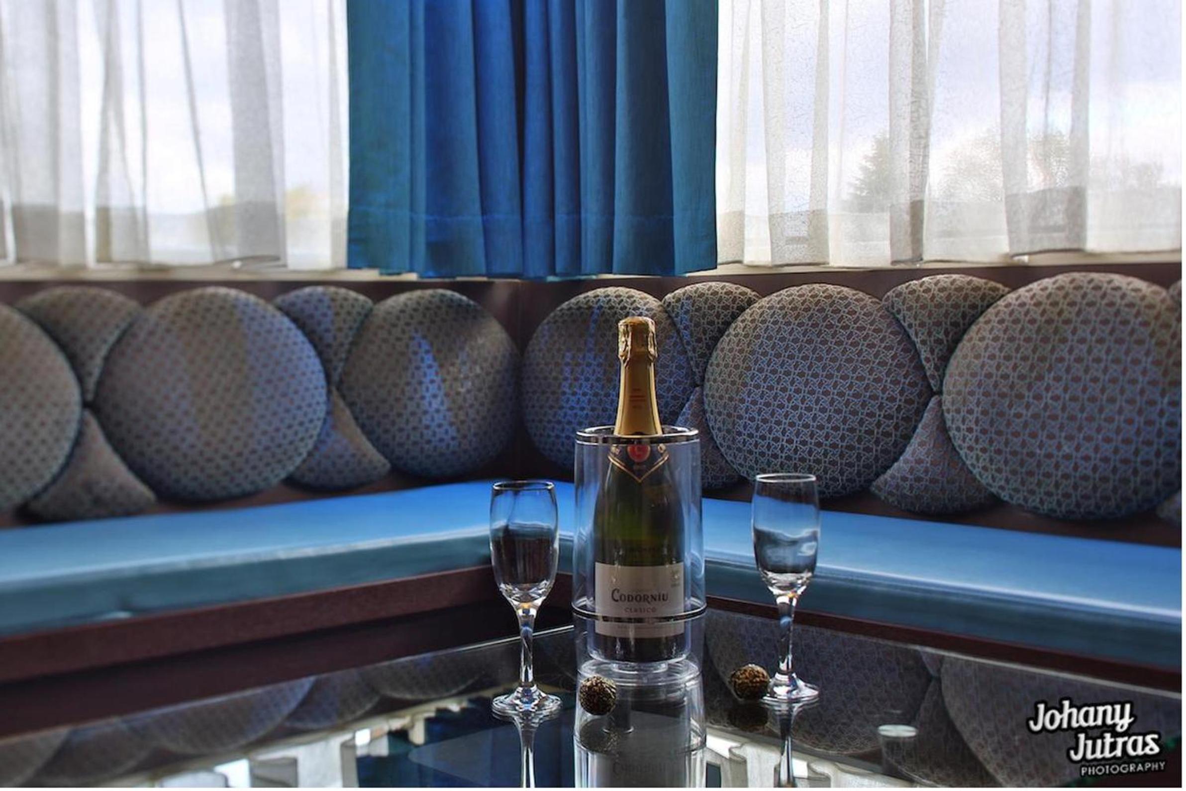 Suite with Spa Bath - Photo 10