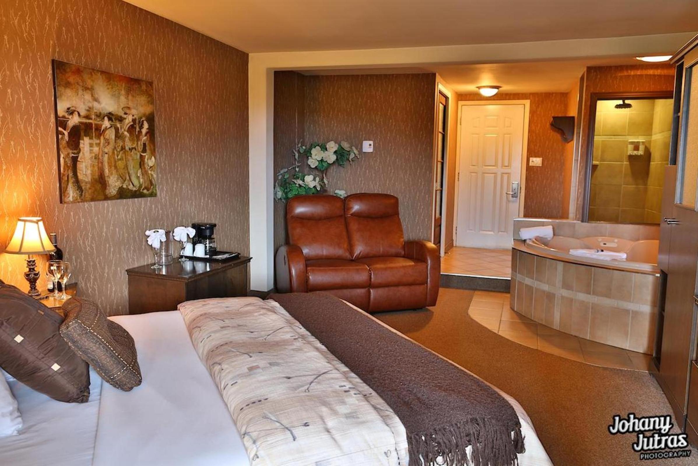 Queen Suite with Terrace - Photo 5