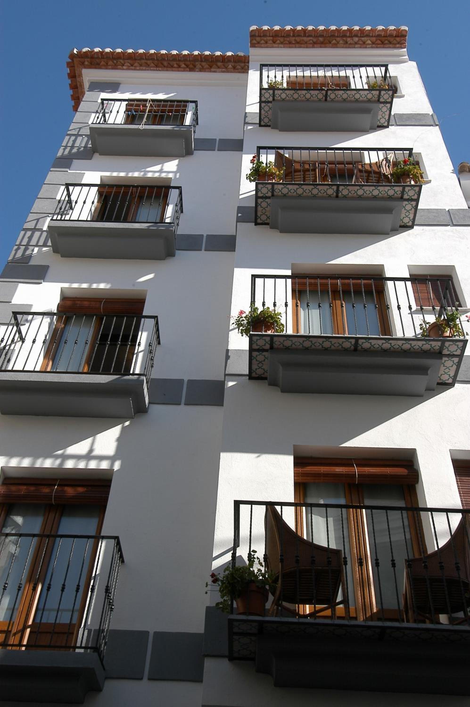 One-Bedroom Apartment (2 Adults + 2 Children) - Photo 8