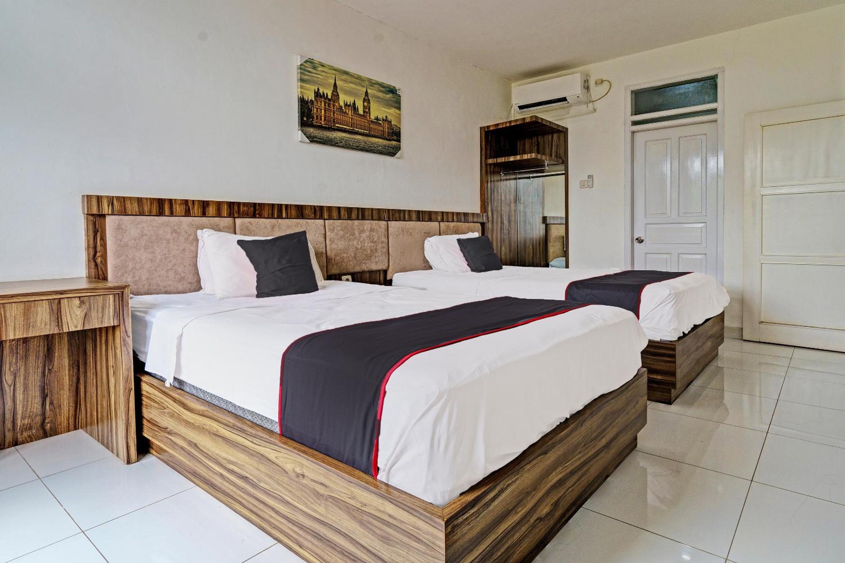 Deluxe Twin Room - Photo 2