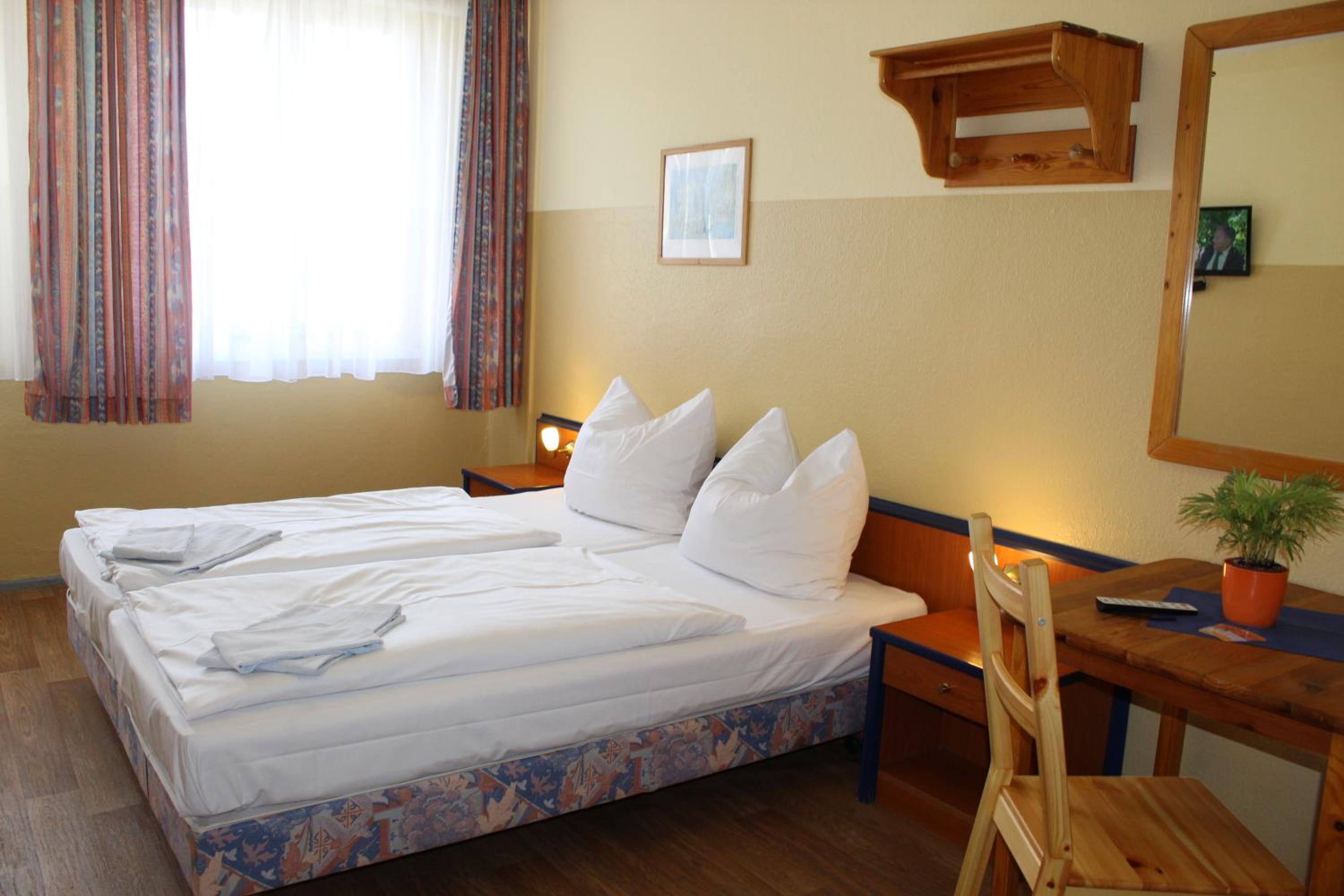 Double Room with Shared Bathroom photo 1