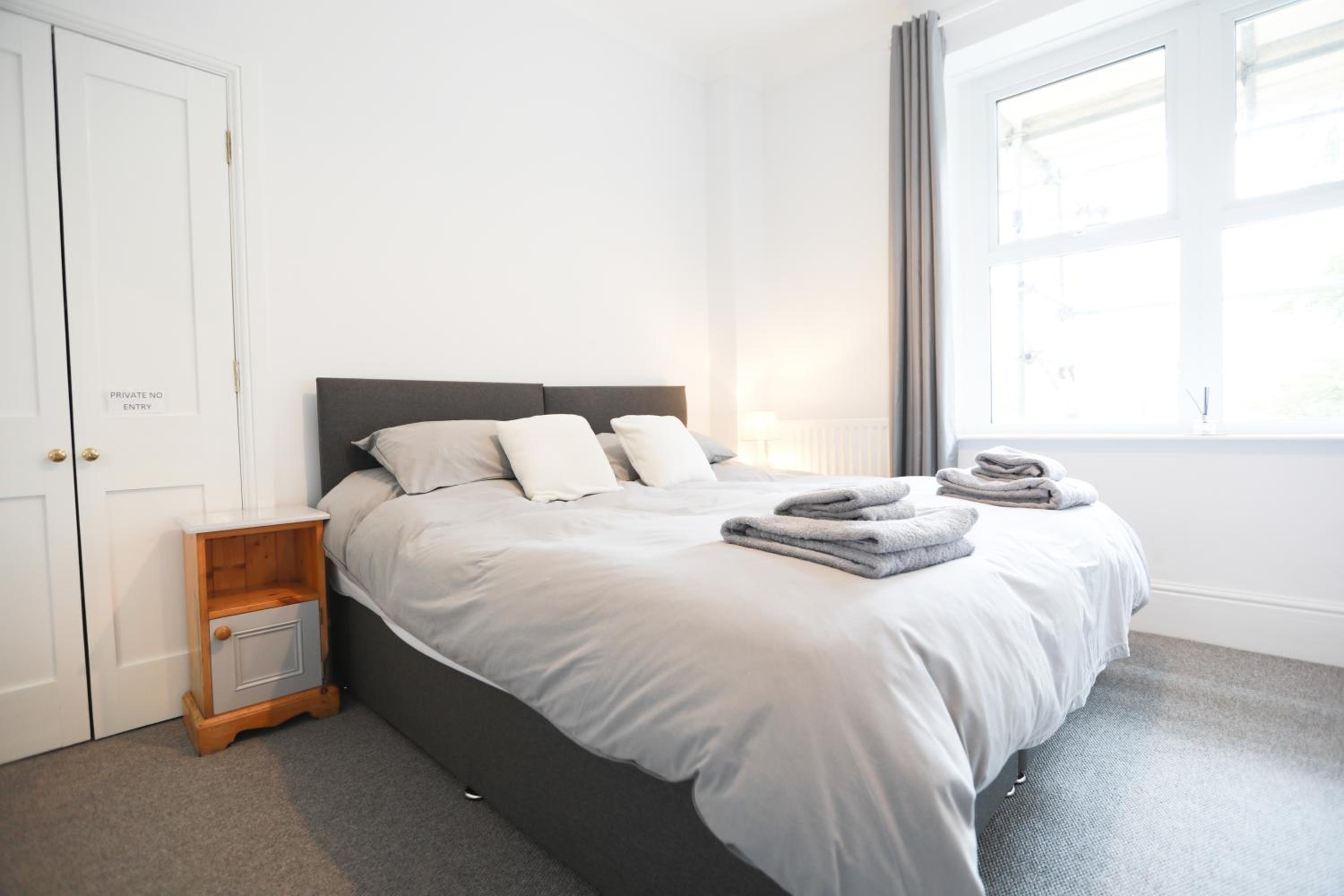 Two-Bedroom Apartment photo 2