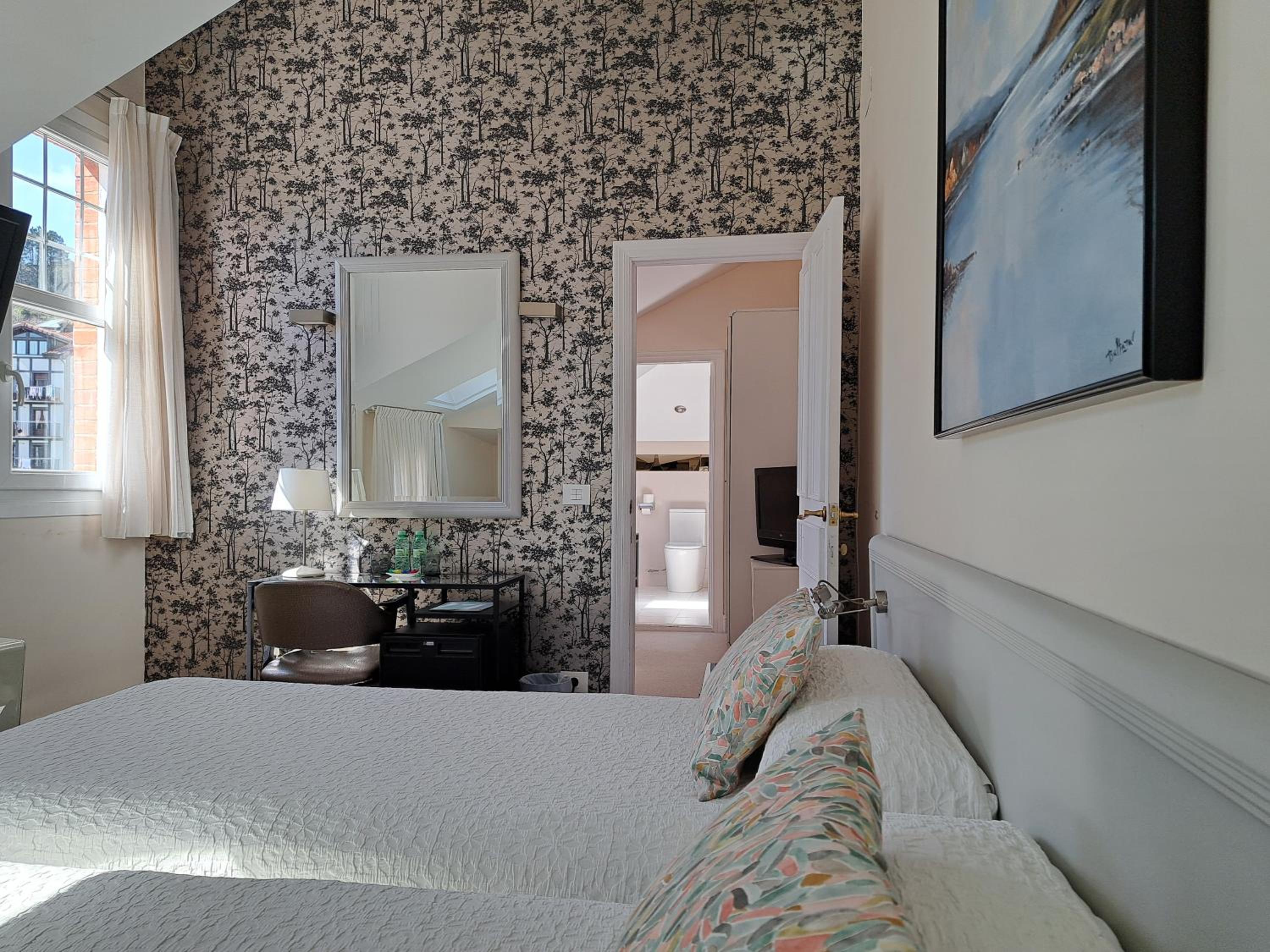 Standard Triple Room photo 3