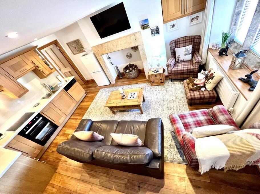 One-Bedroom Apartment photo 2