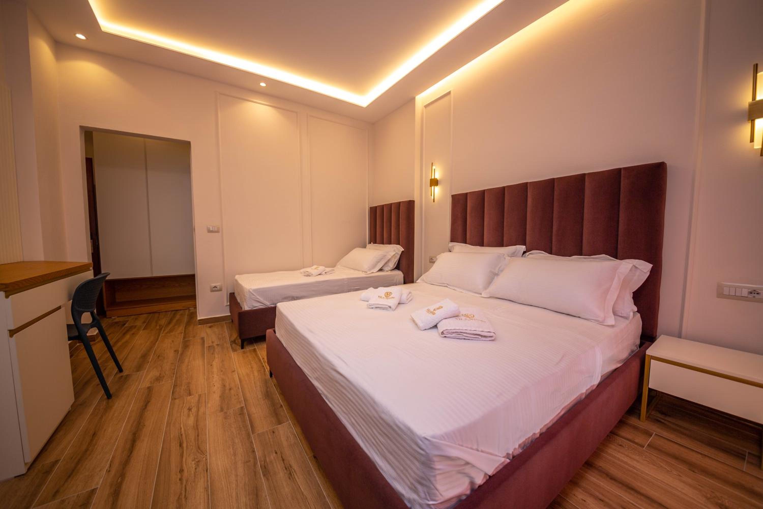 Quadruple Room with Balcony and Sea View photo 3