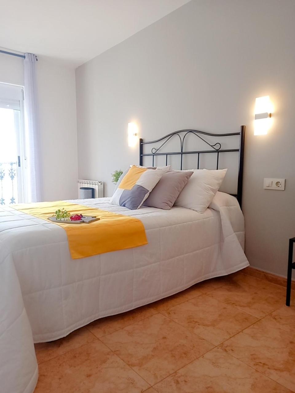 Queen Suite with Sea View - Photo 9