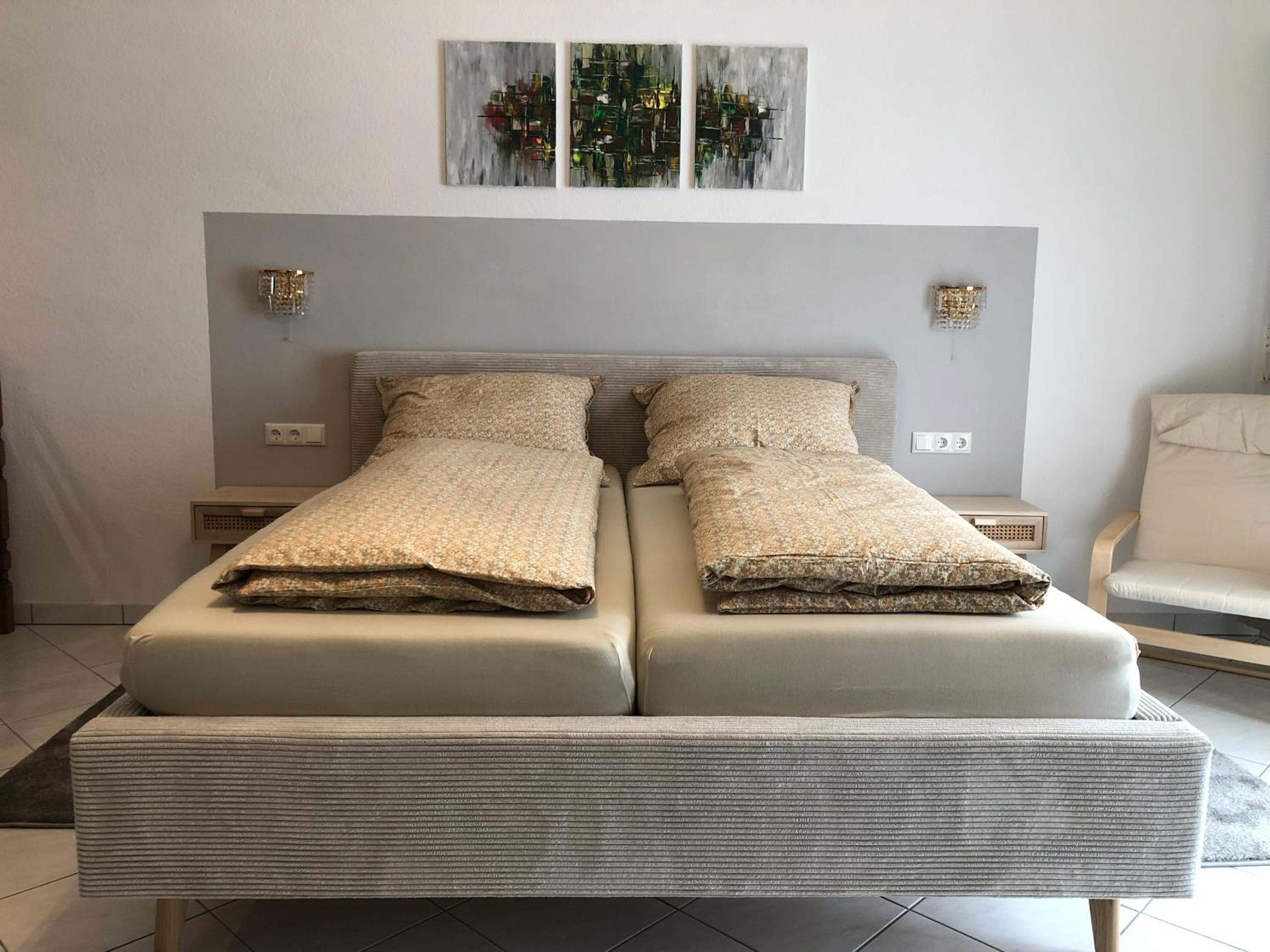One-Bedroom House photo 1