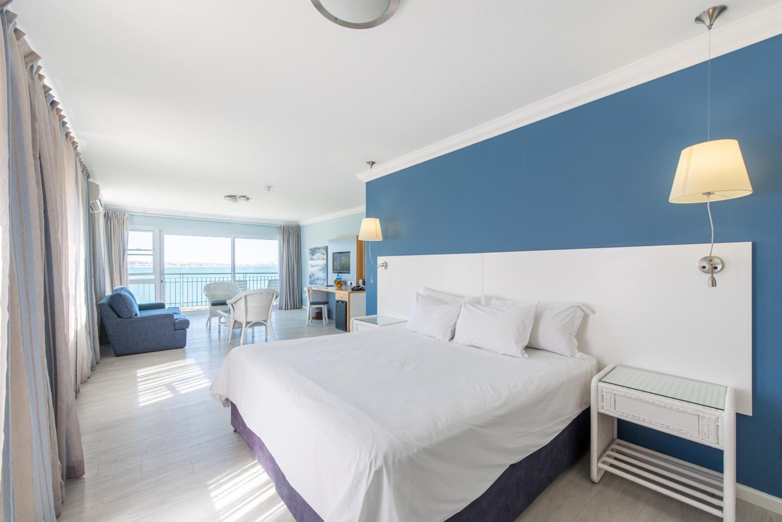 Suite with Sea View - Photo 5