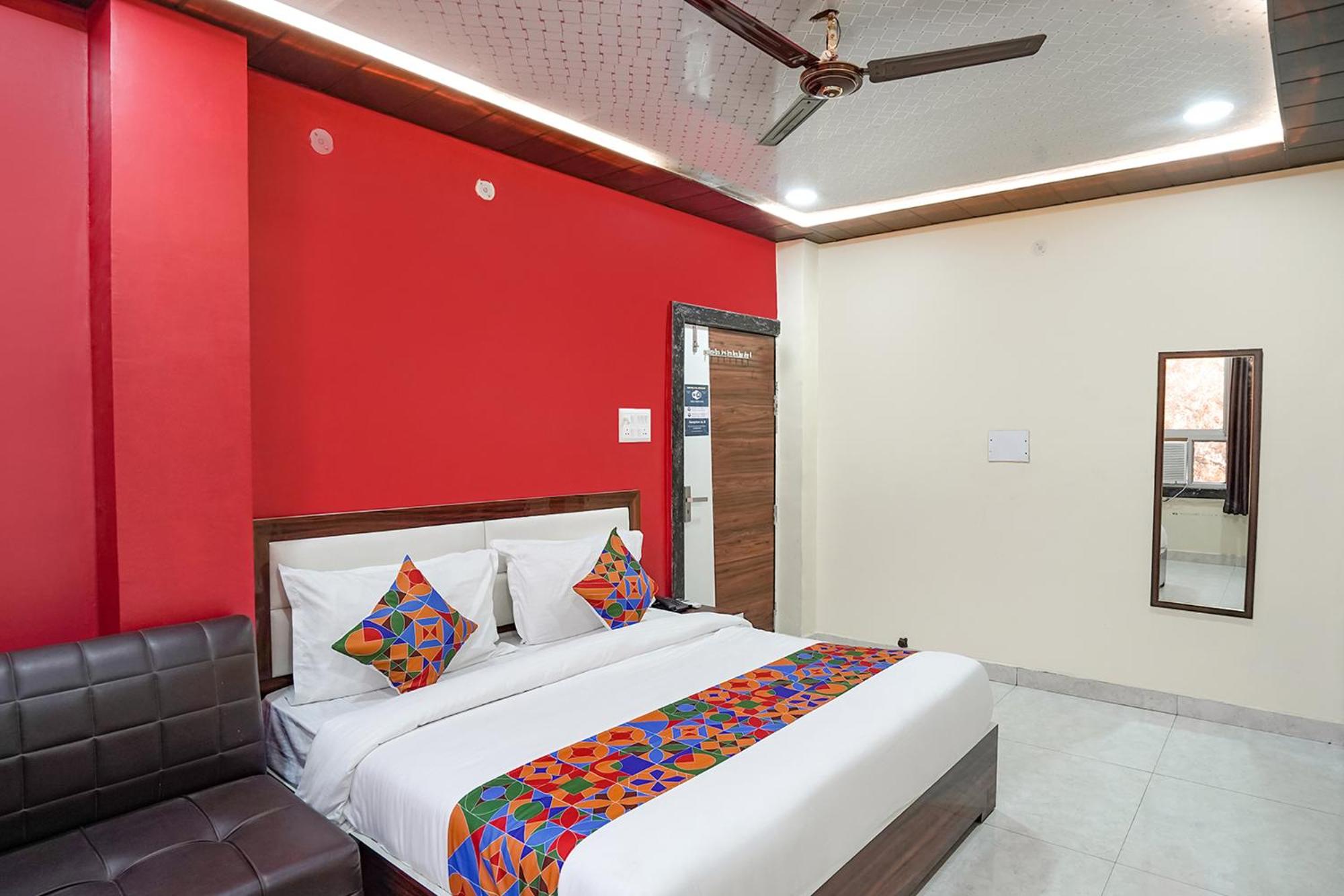 Deluxe Room - Photo 1
