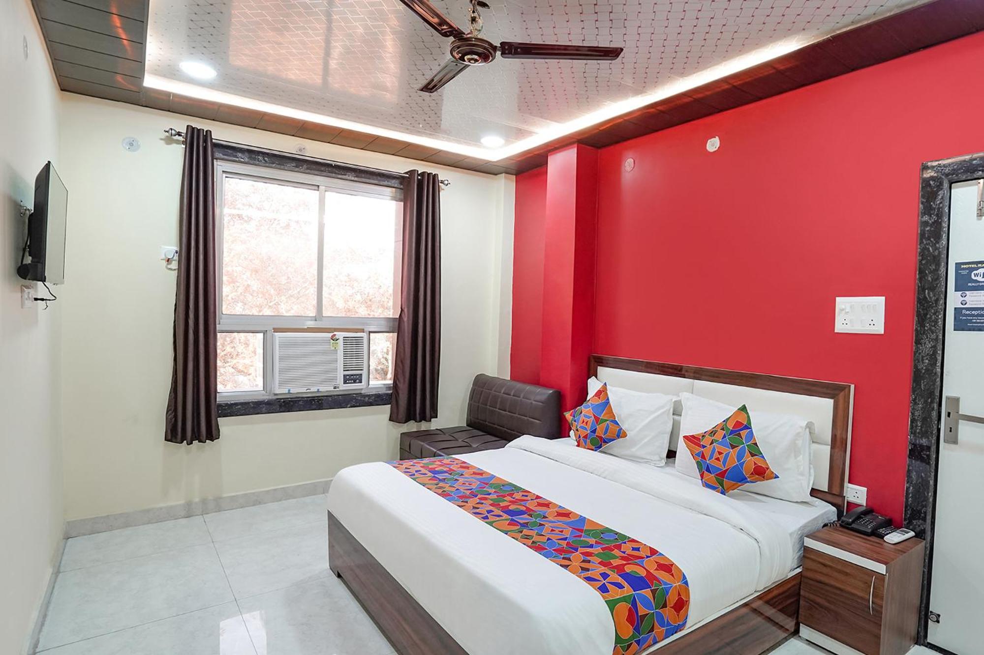 Deluxe Room - Photo 3