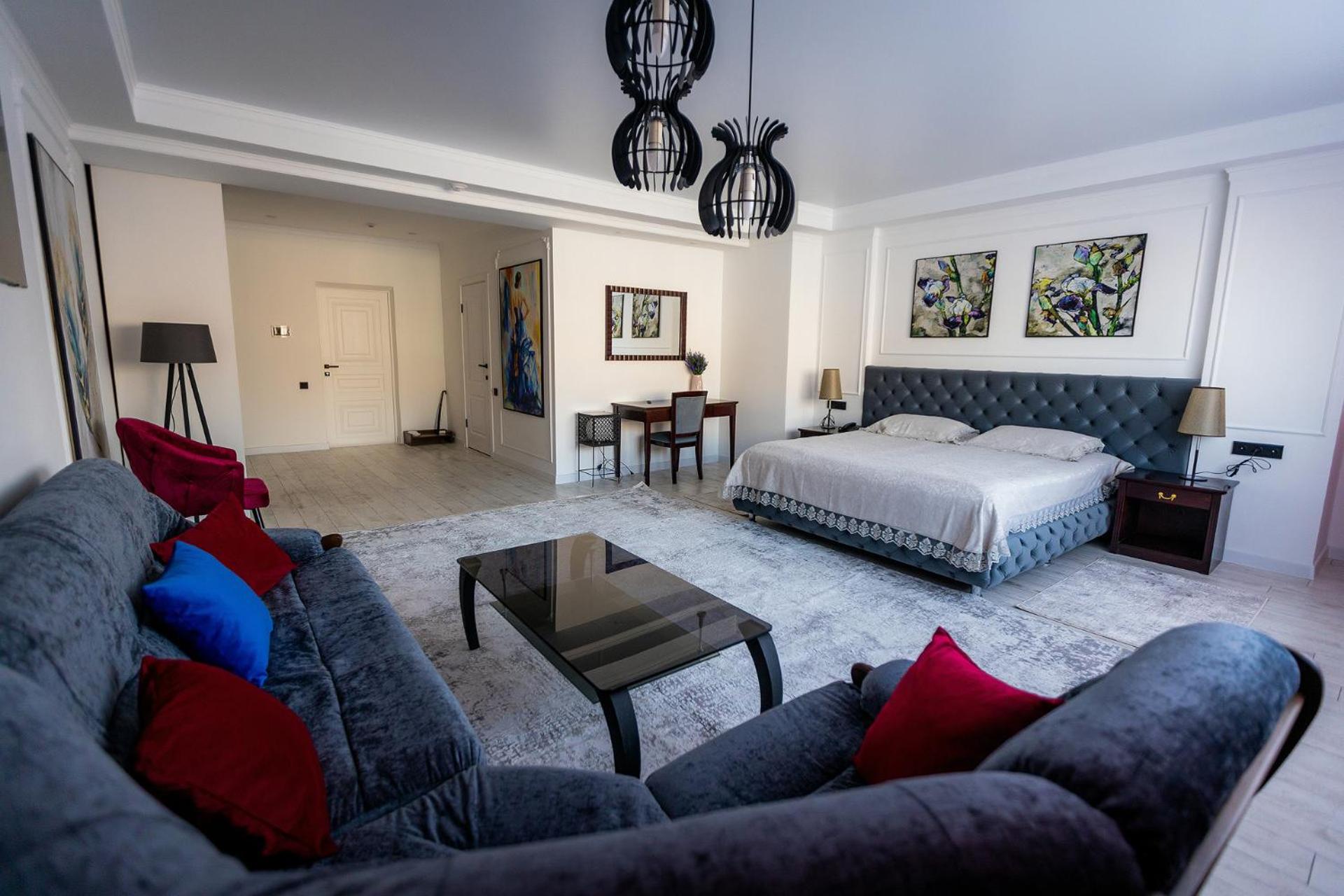 Suite with Double Bed - Photo 3