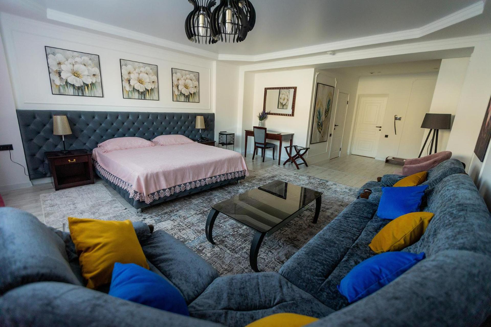 Suite with Double Bed - Photo 4