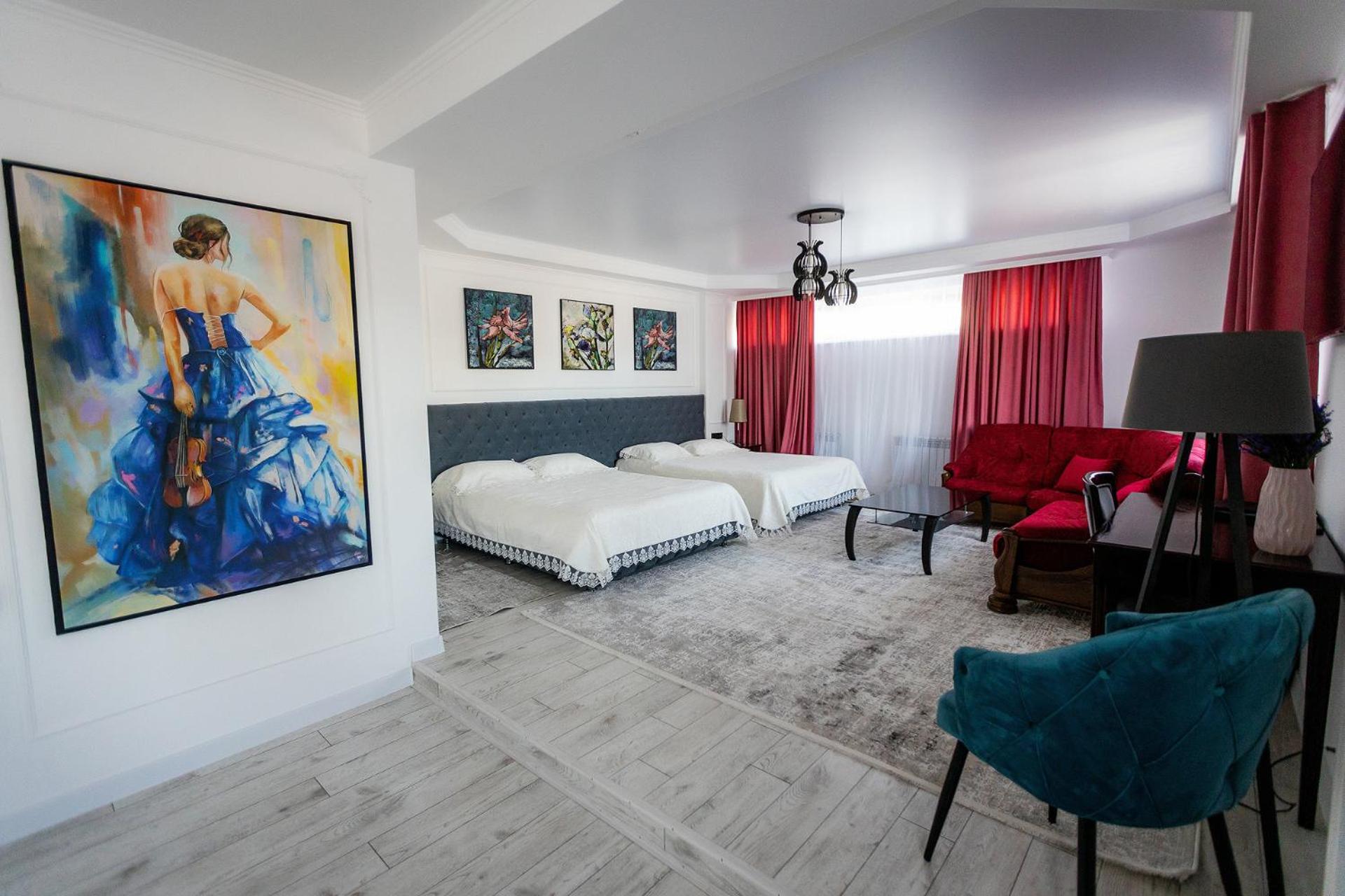 Suite with Twin Beds - Photo 1
