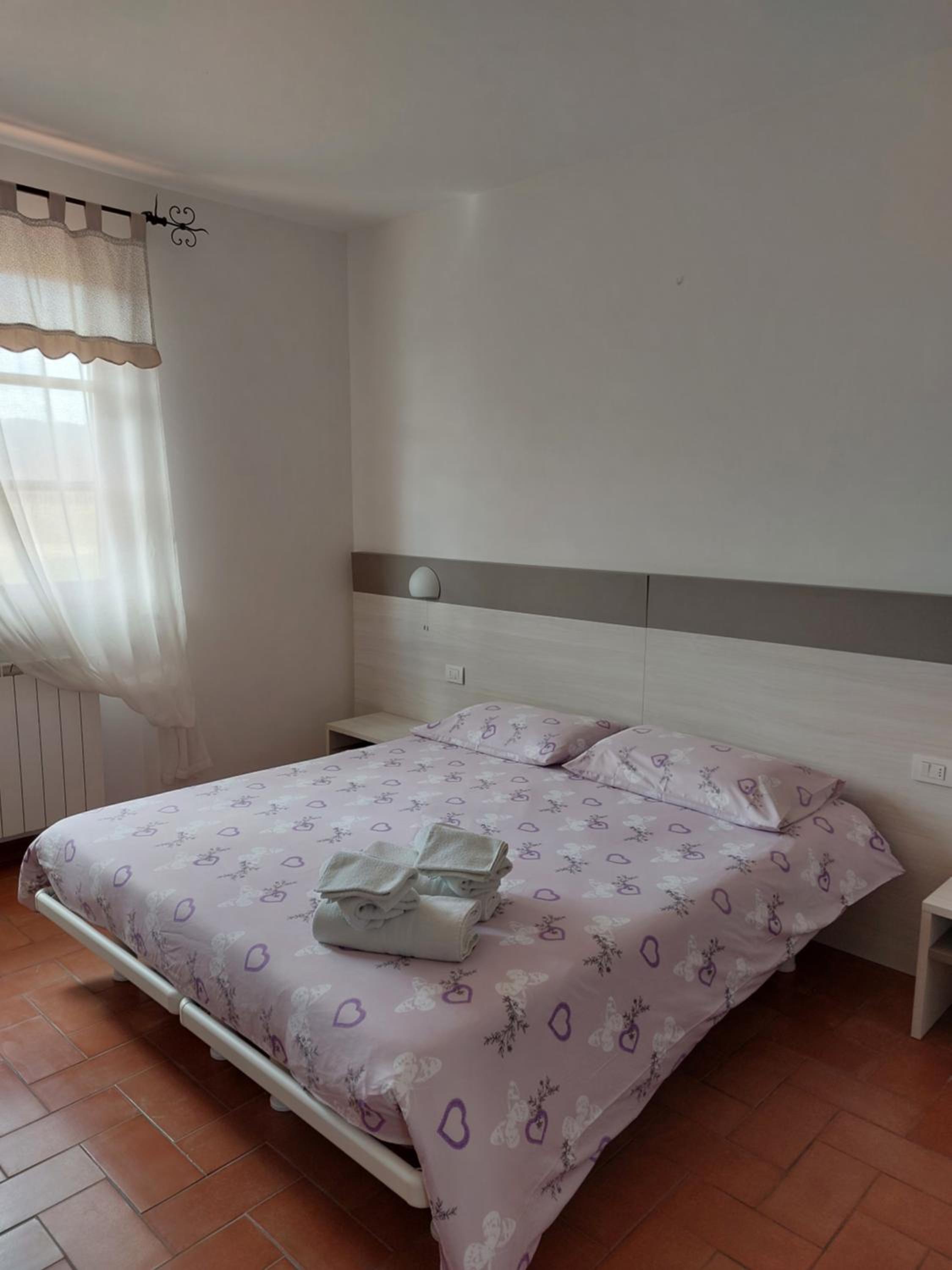 Double or Twin Room - Photo 3