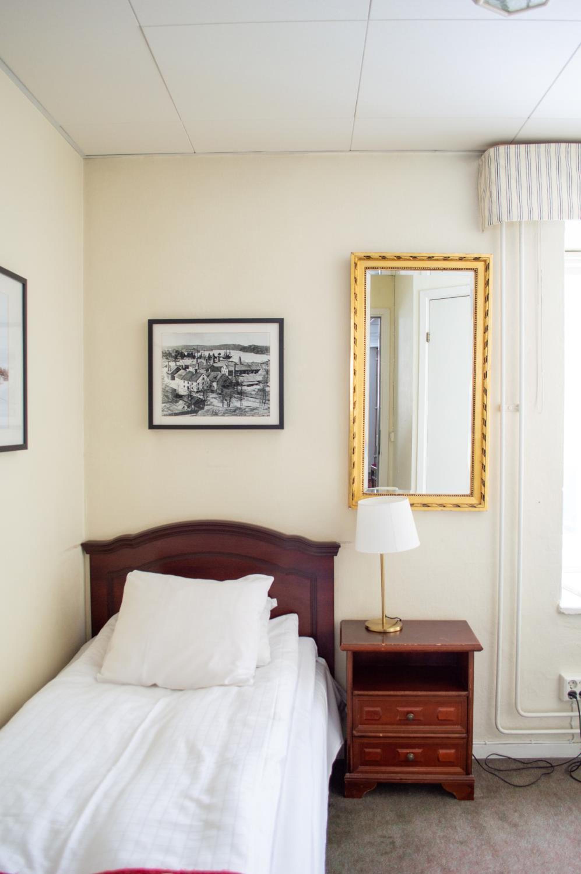 Budget Single Room