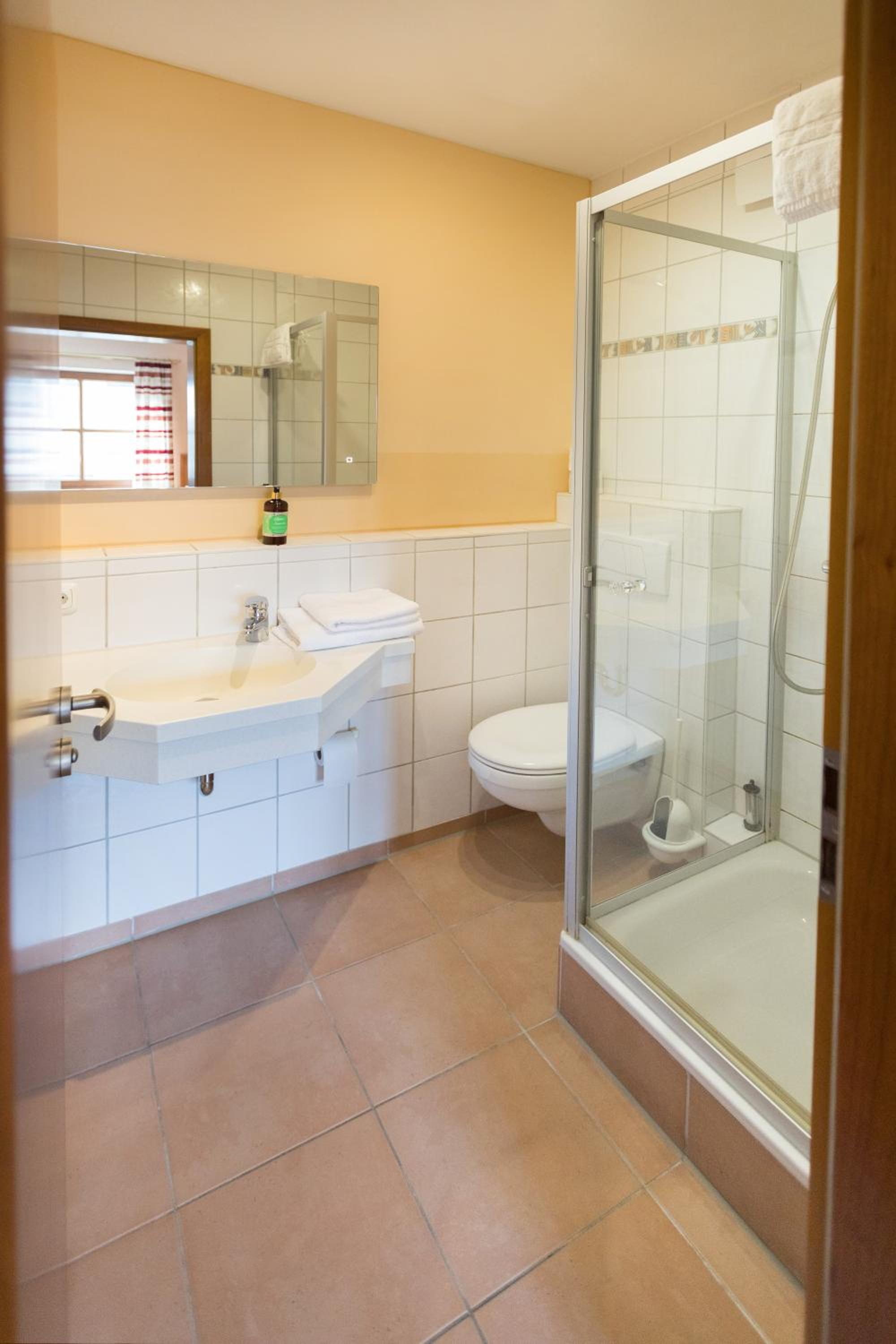 Single Room With Bathroom photo 2
