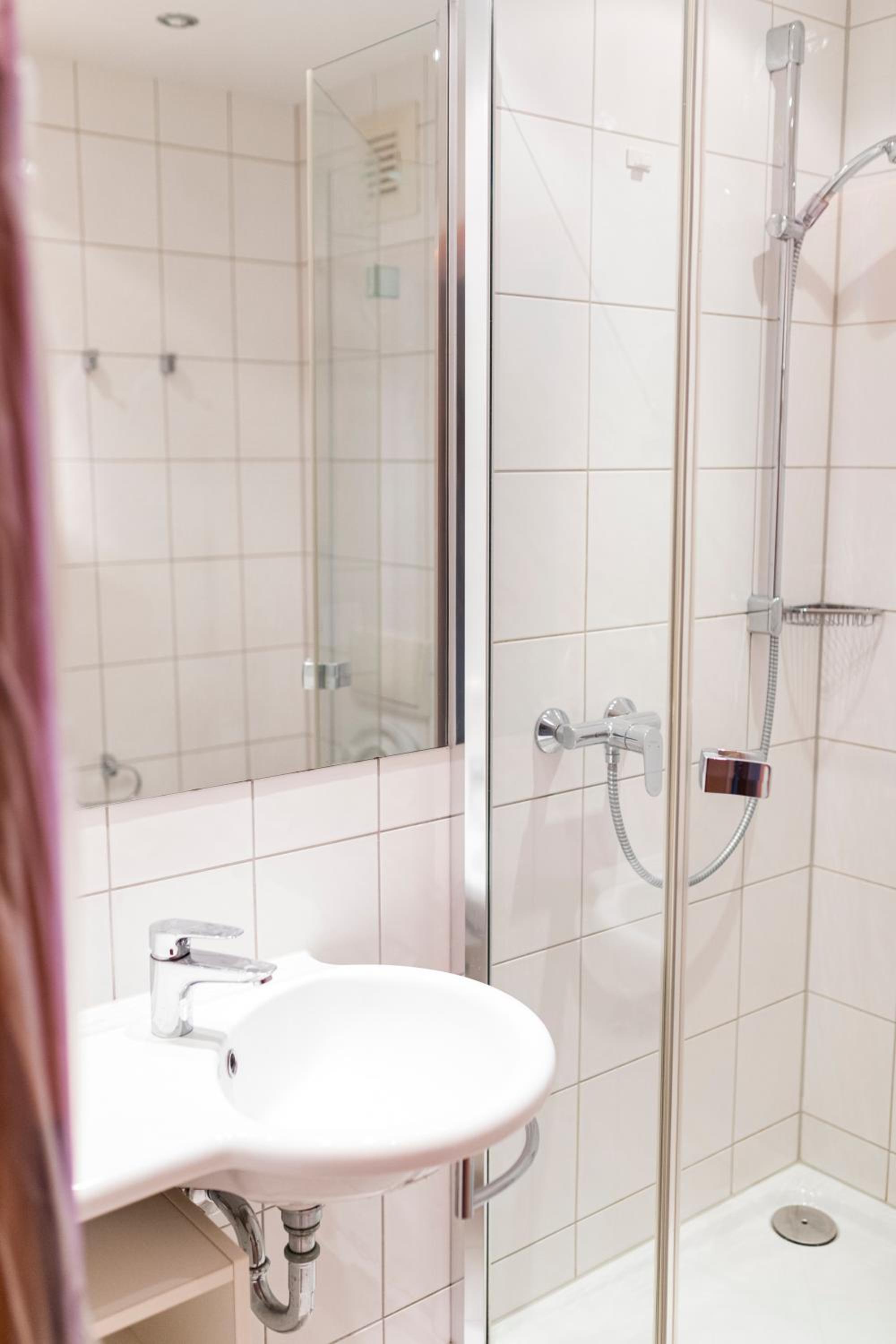 Double Room - Photo 4