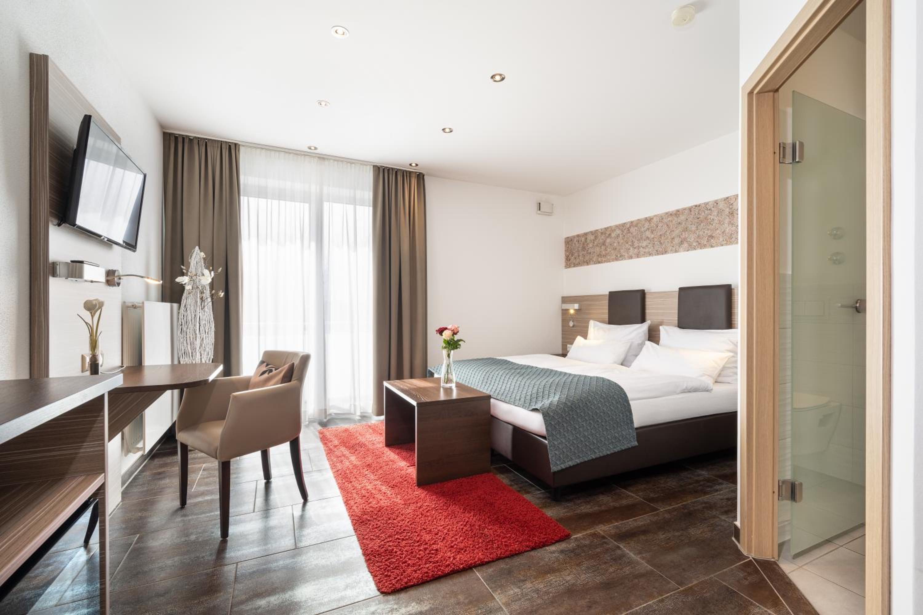 Standard Double Room - Photo 4