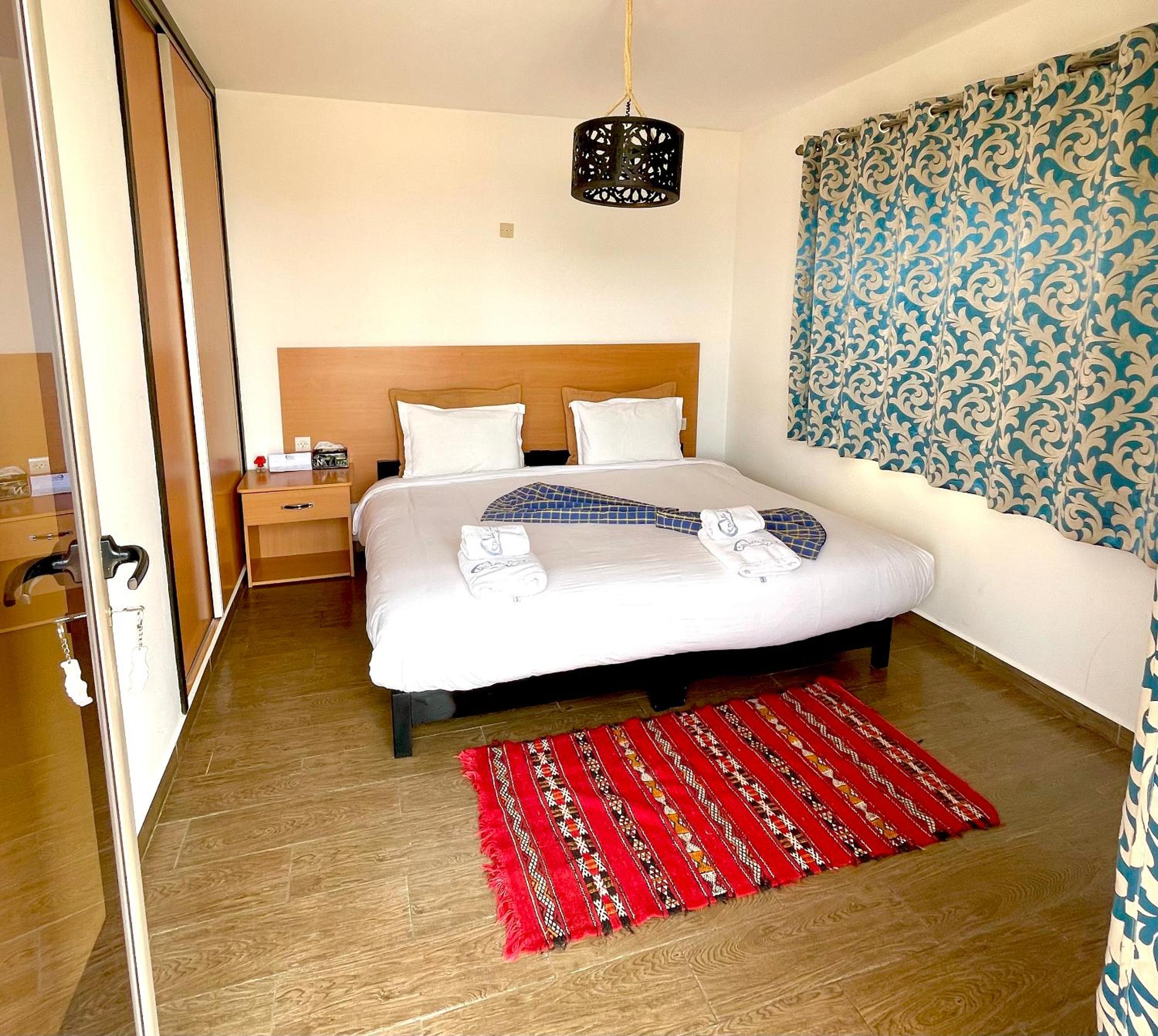Bungalow with Sea View - Photo 3
