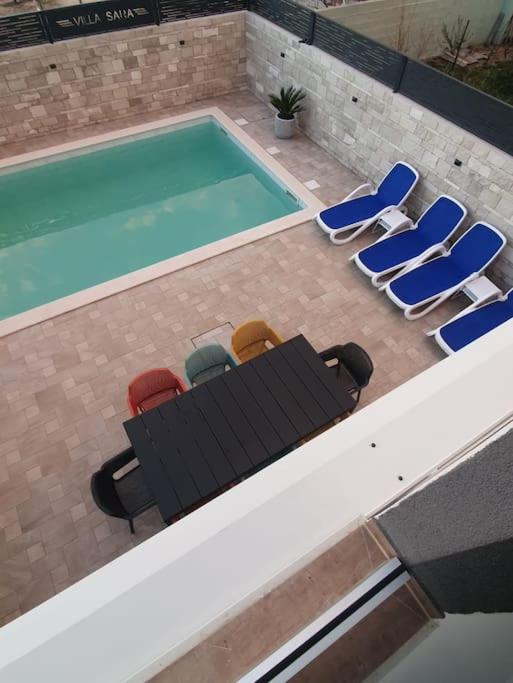 Villa photo 2