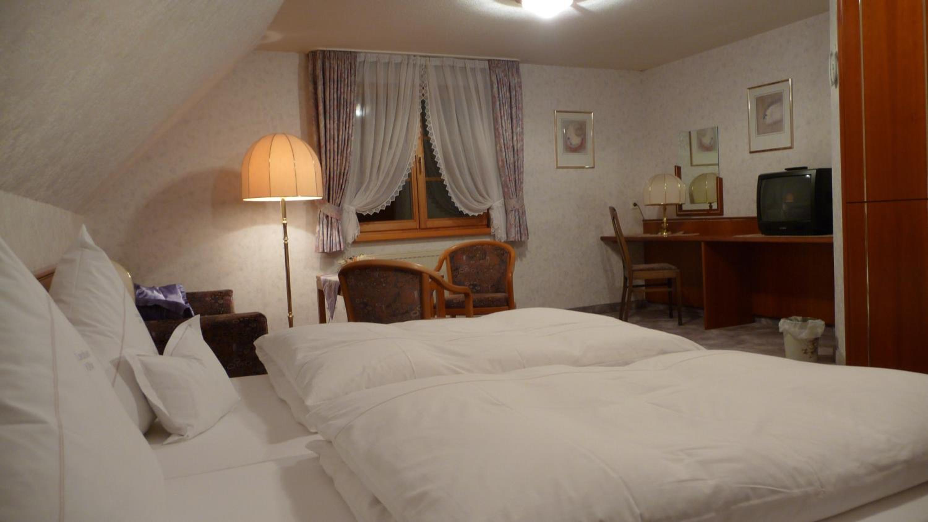Double Room - Photo 2