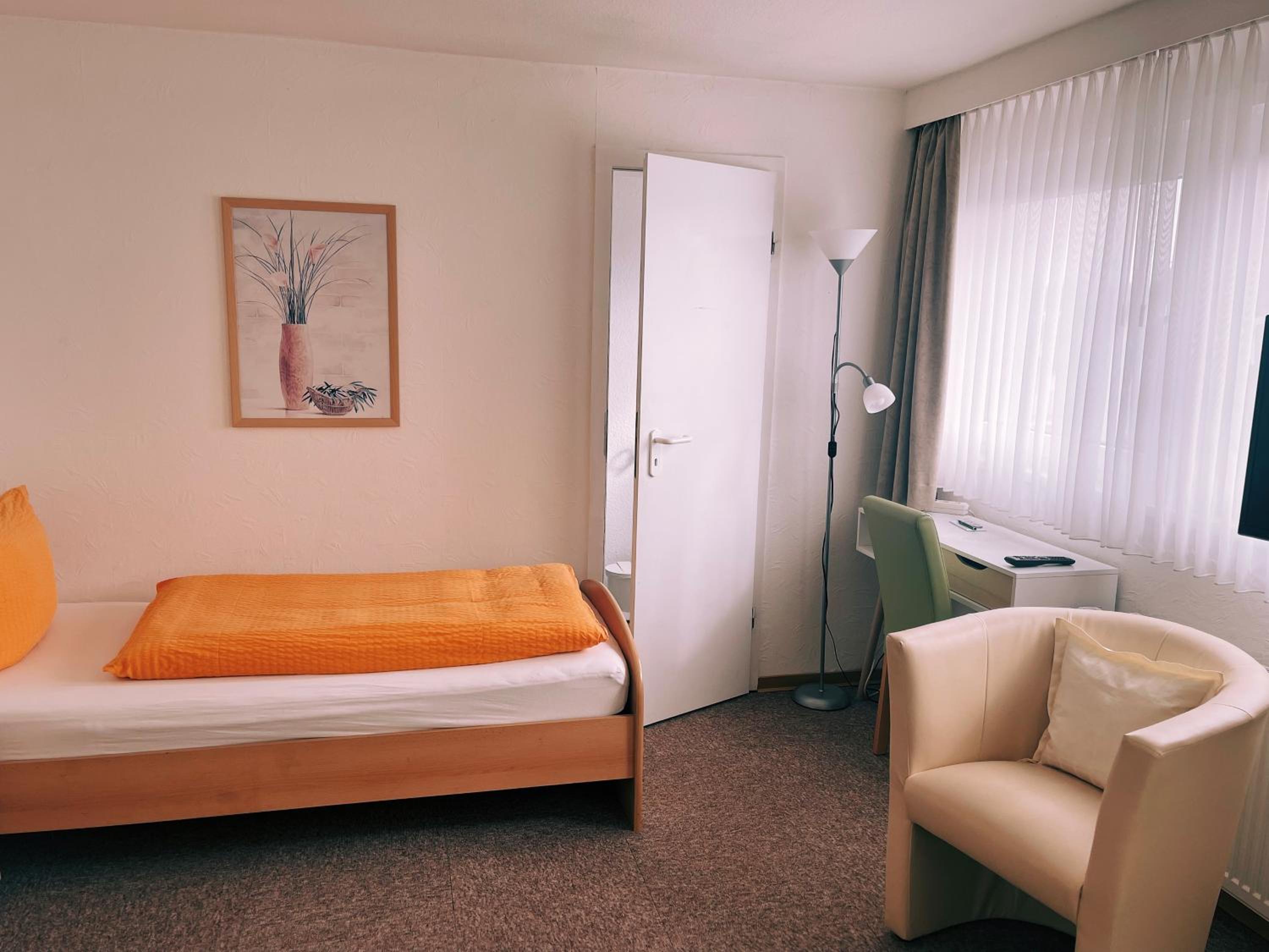 Large Twin Room photo 1