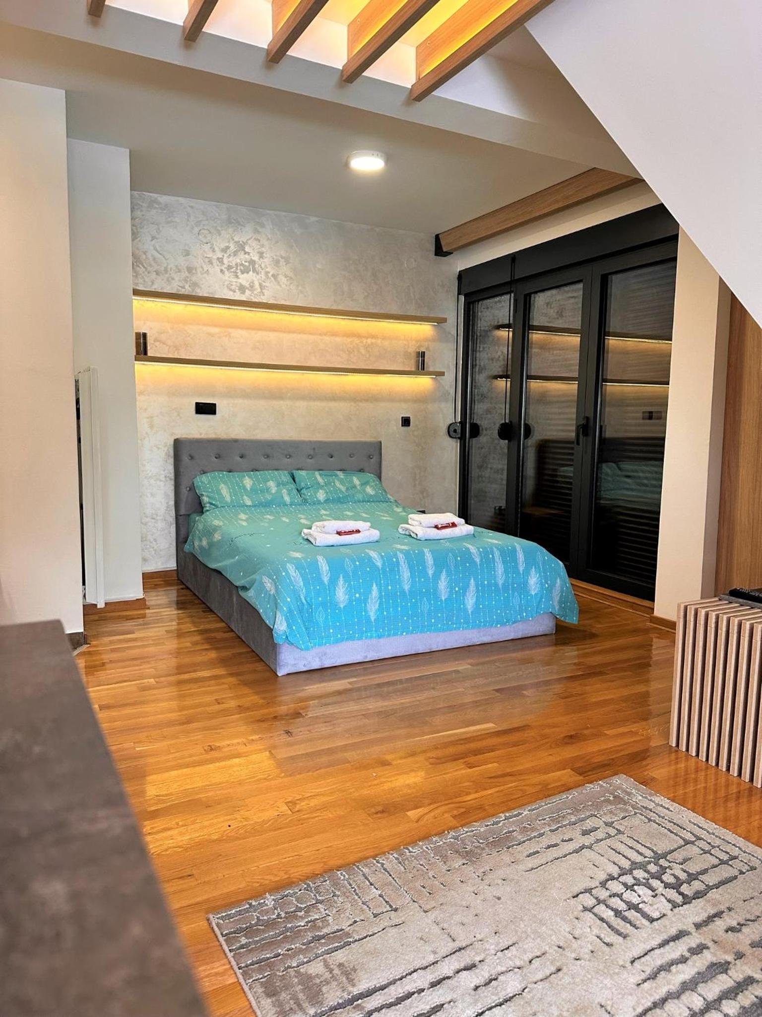 Apartment with Terrace photo 3