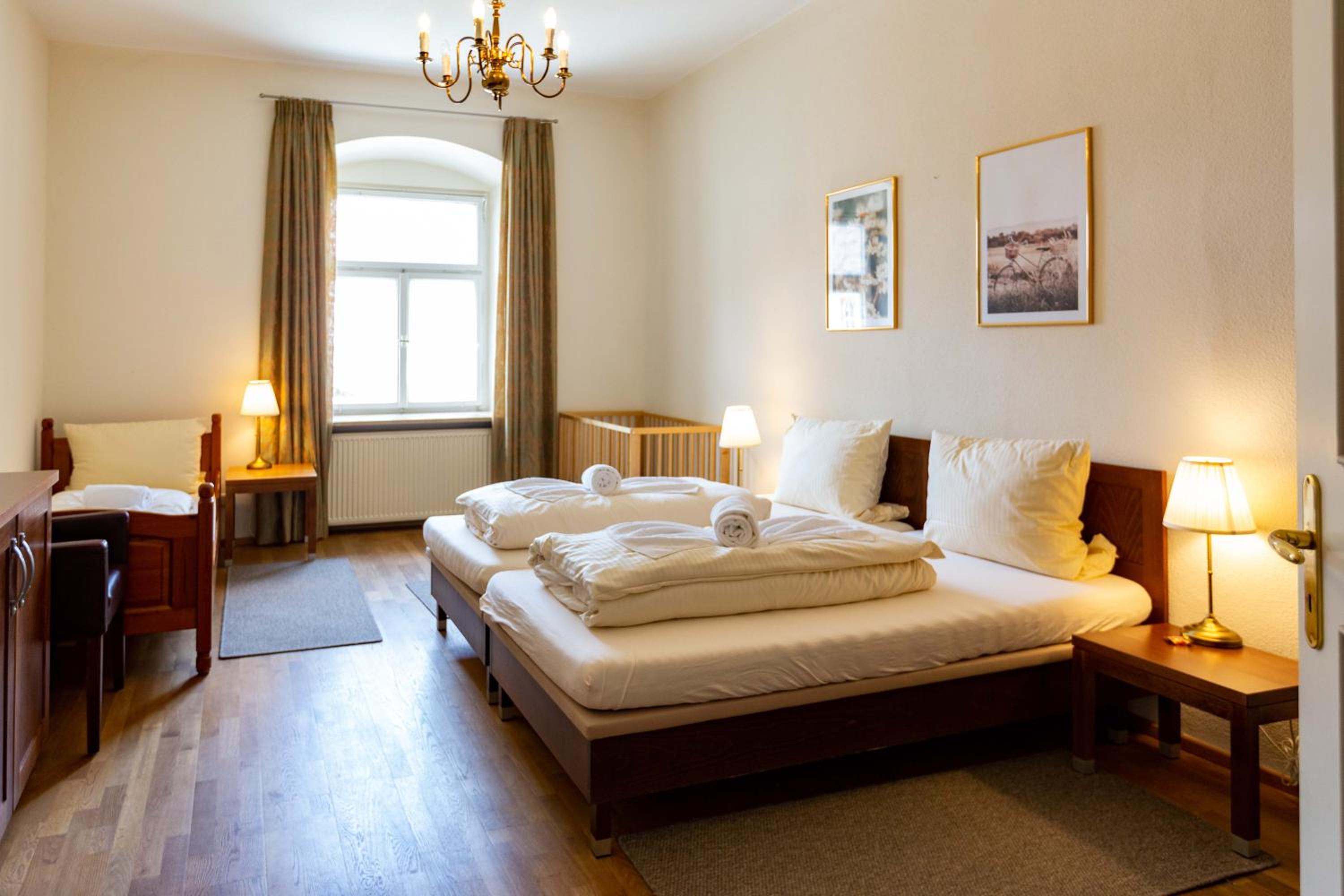Double Room - Photo 3