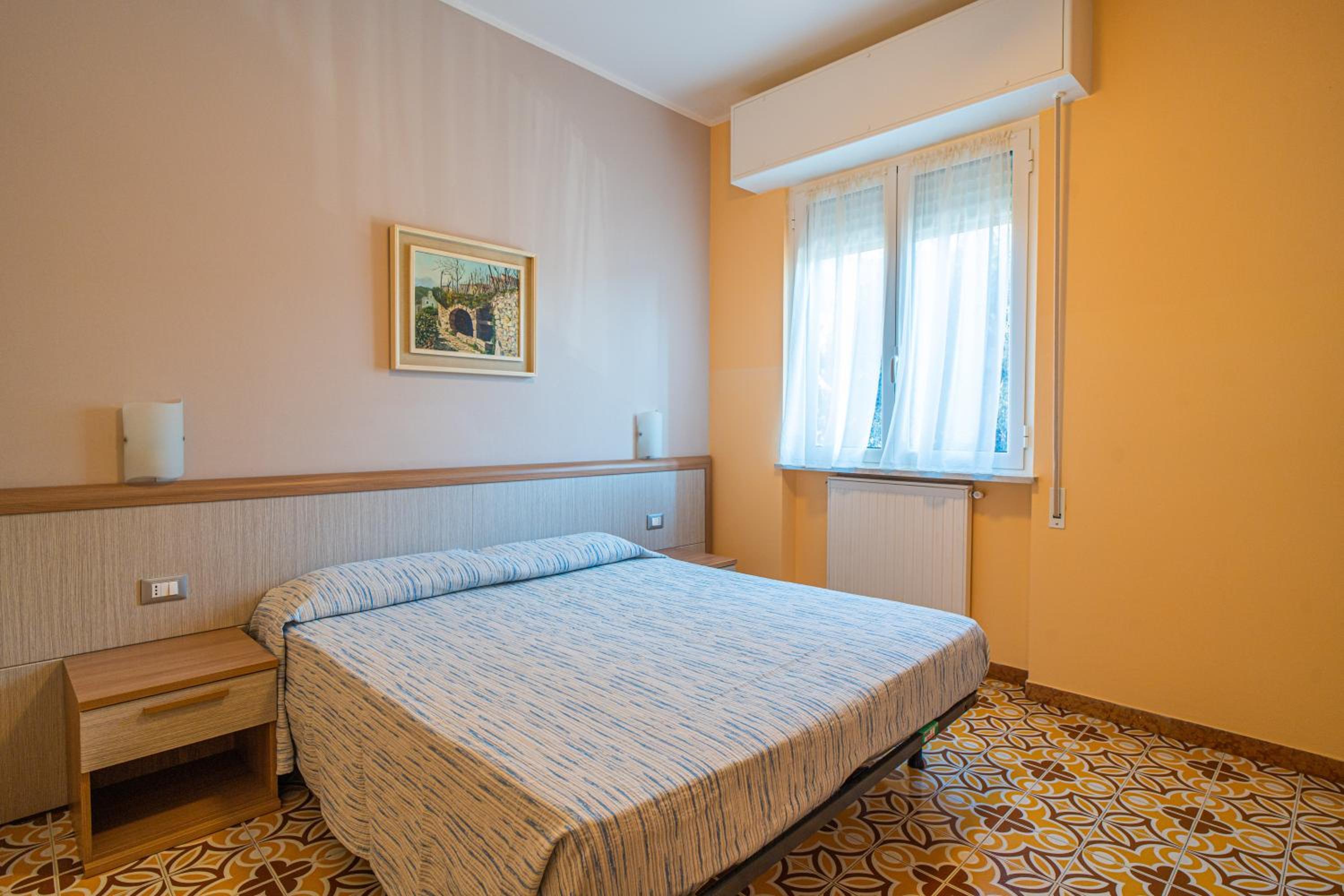 Apartment with Balcony photo 3
