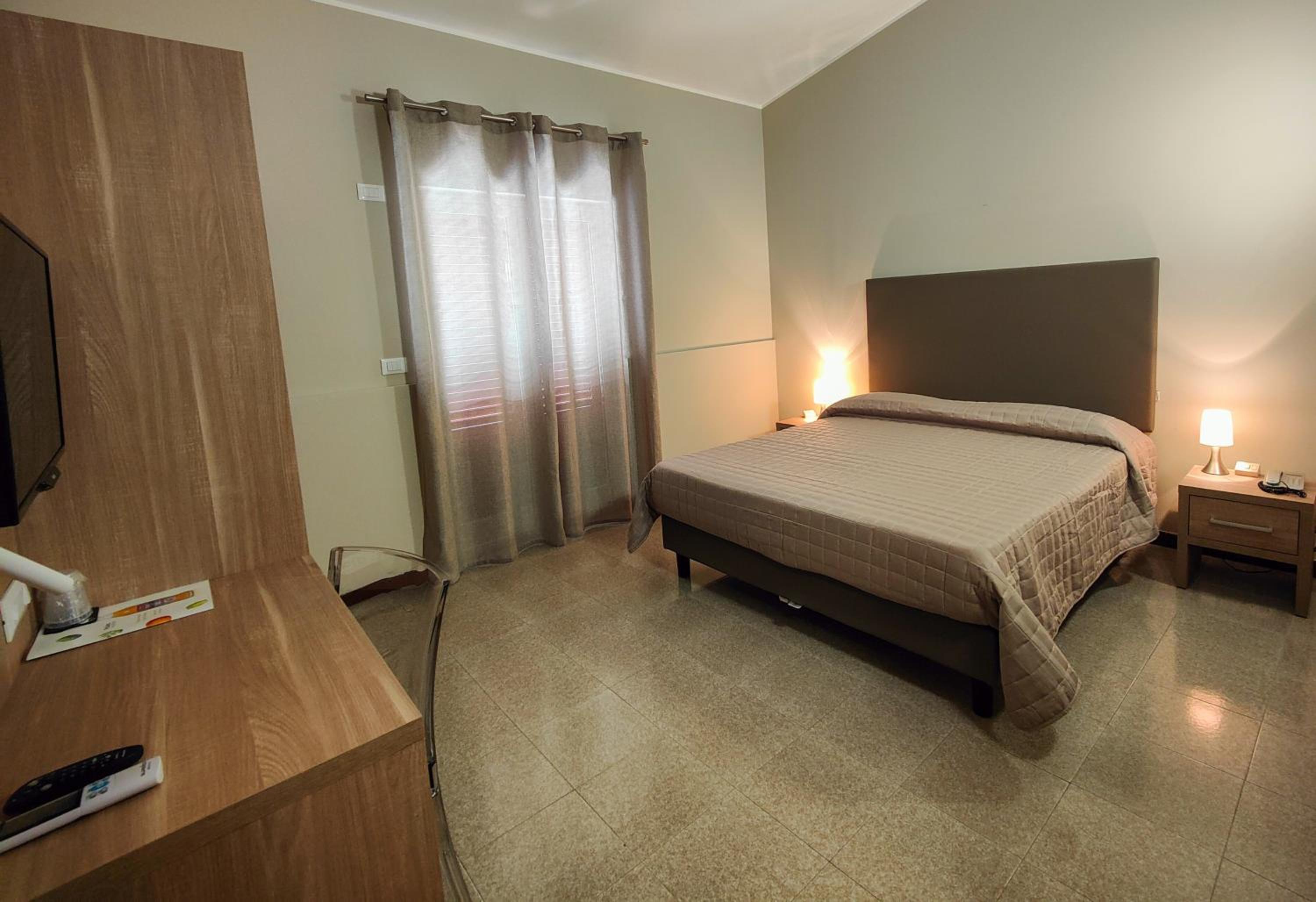 Quadruple Room - Photo 1