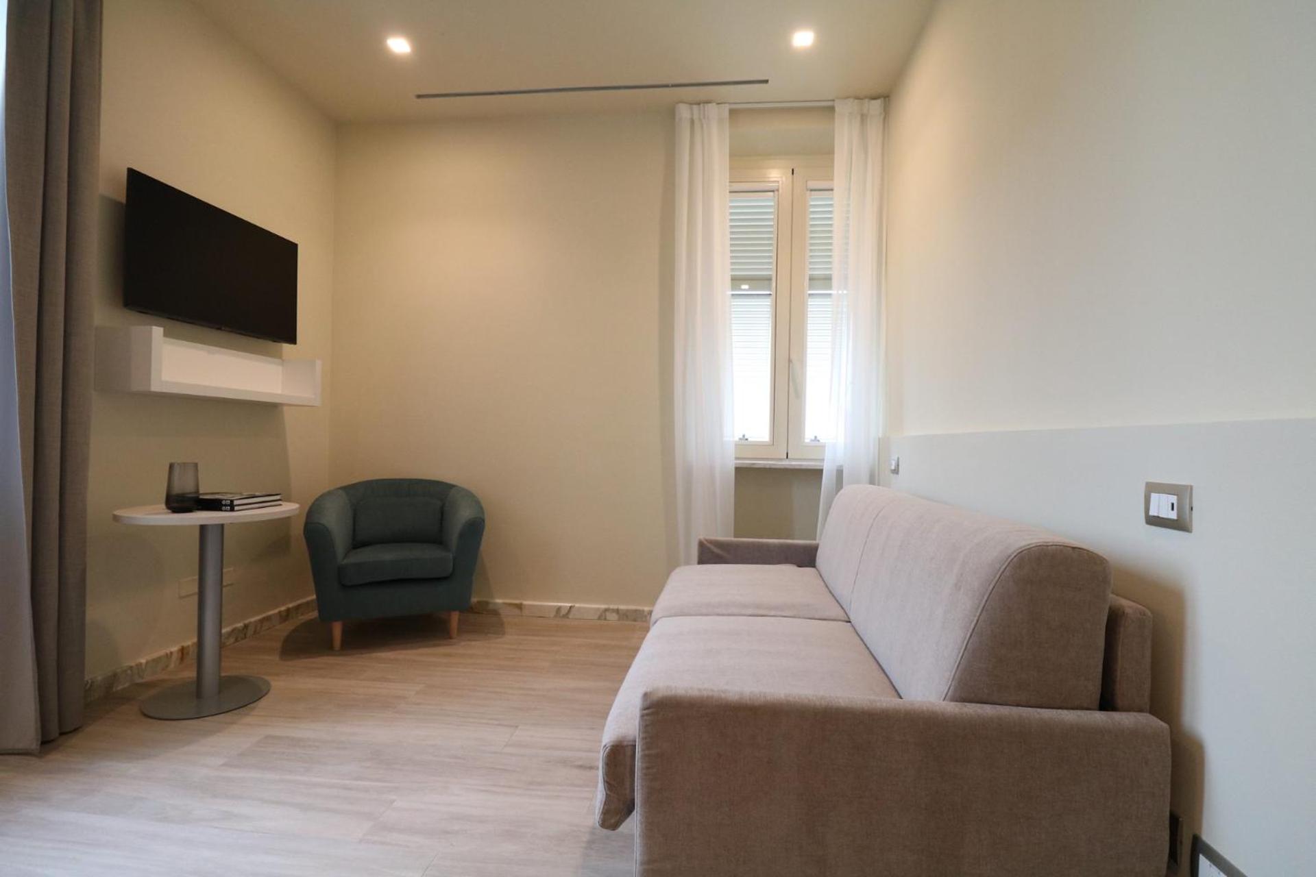 Superior Triple Room photo 2