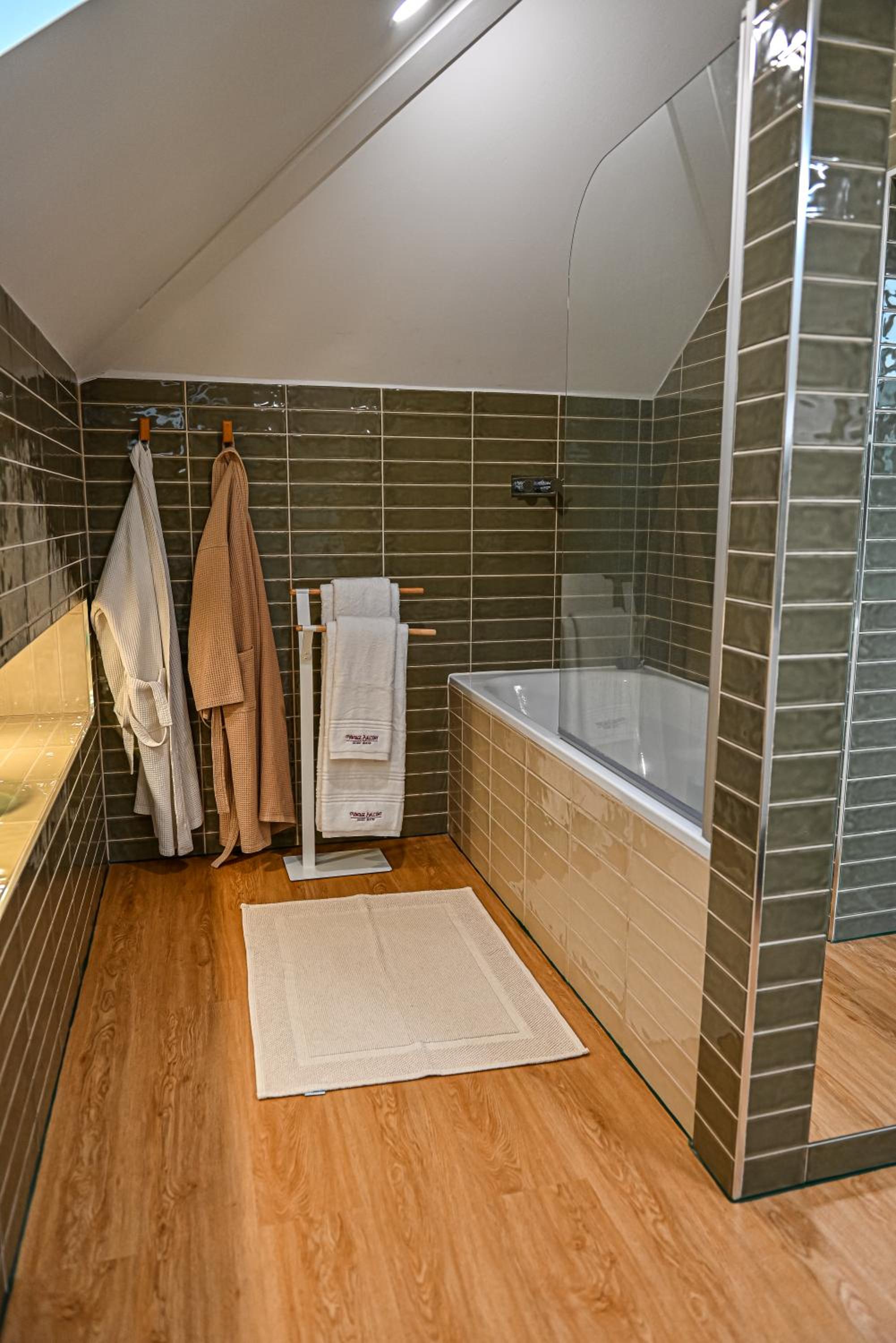 Junior Suite - Photo 7