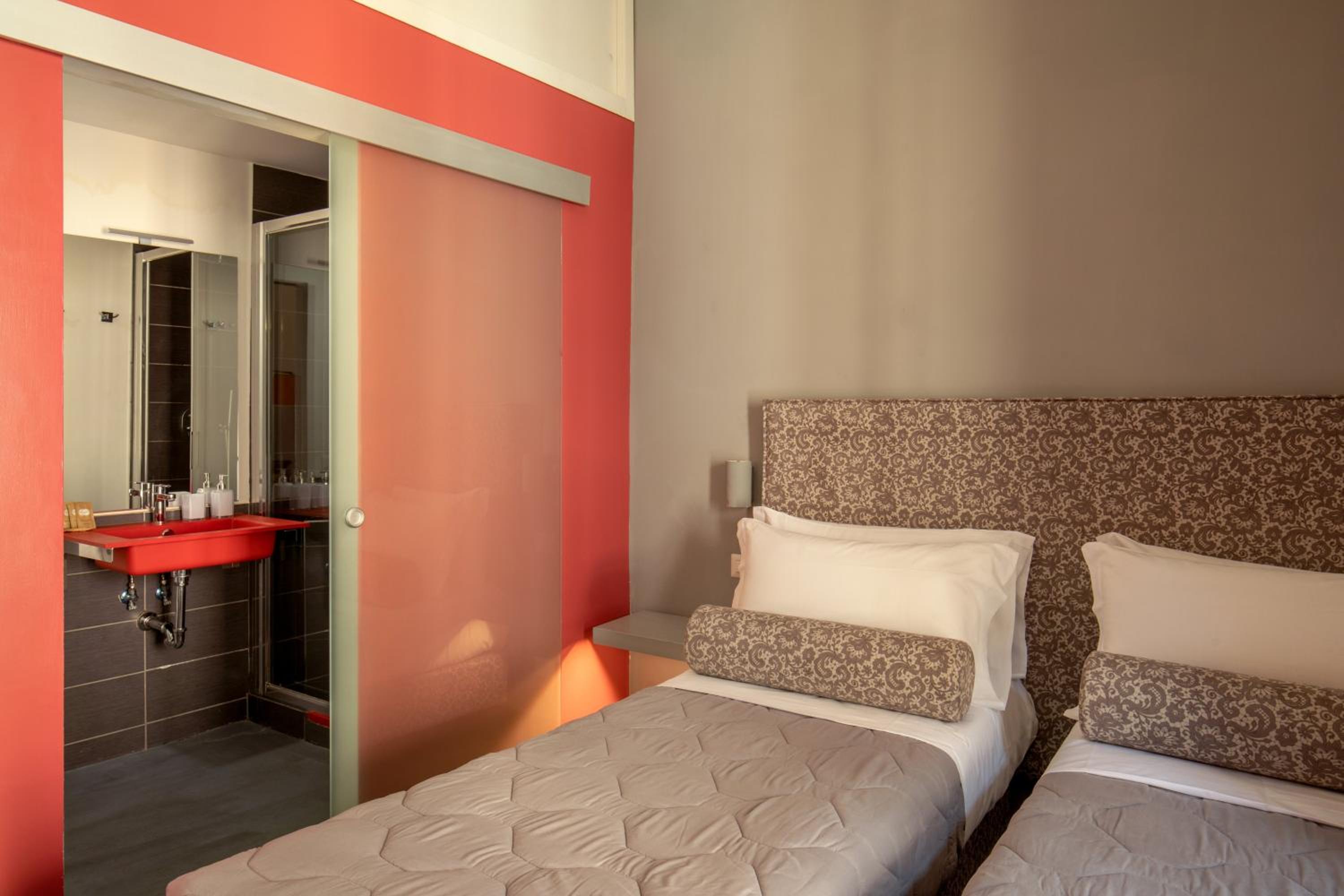 Double or Twin Room photo 2