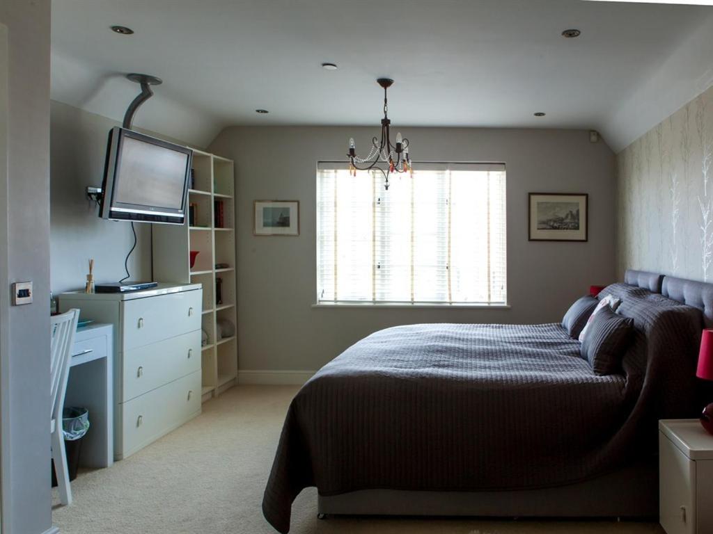 Deluxe Suite - Photo 2