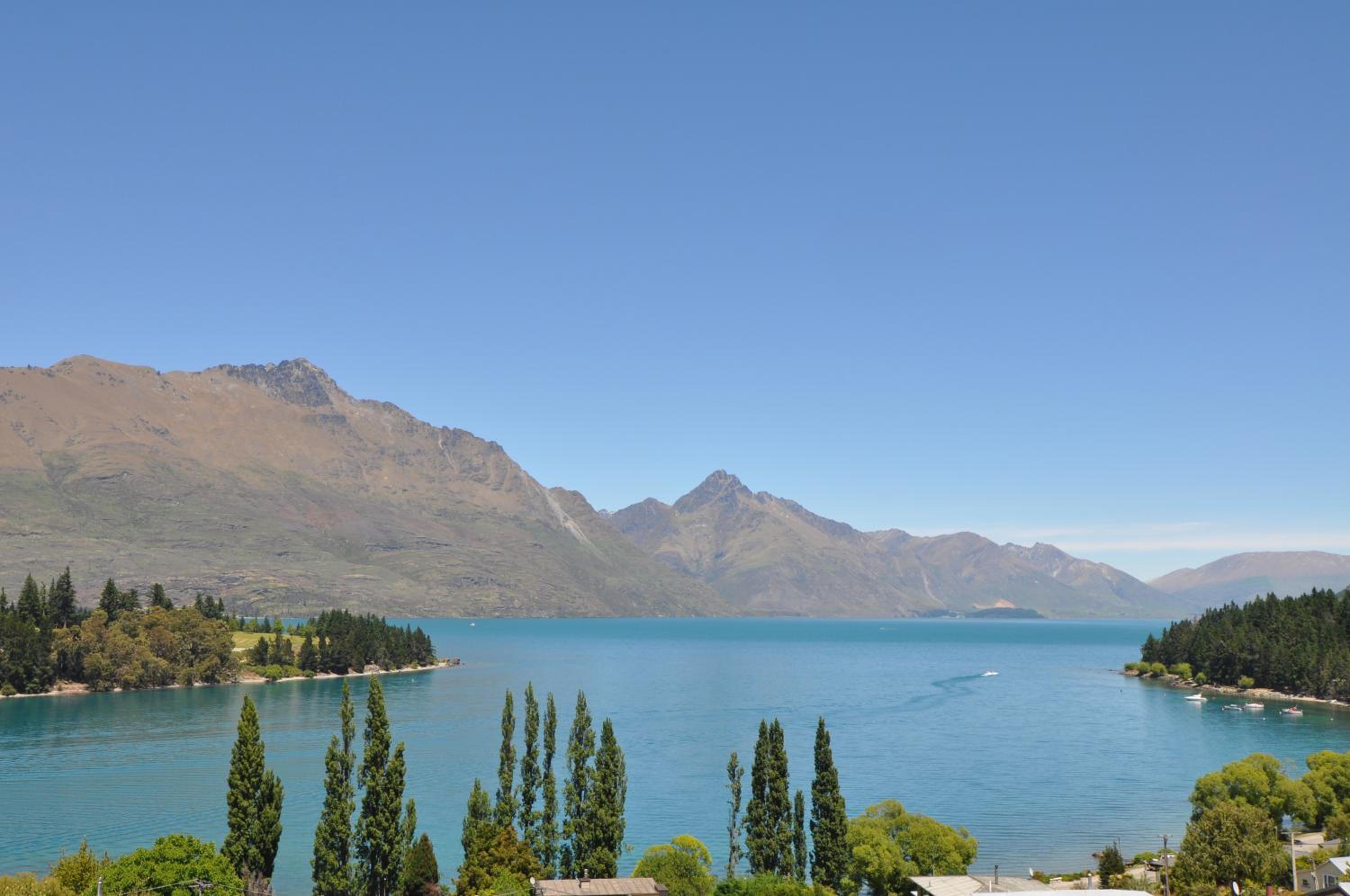 Studio with Lake View - Photo 8