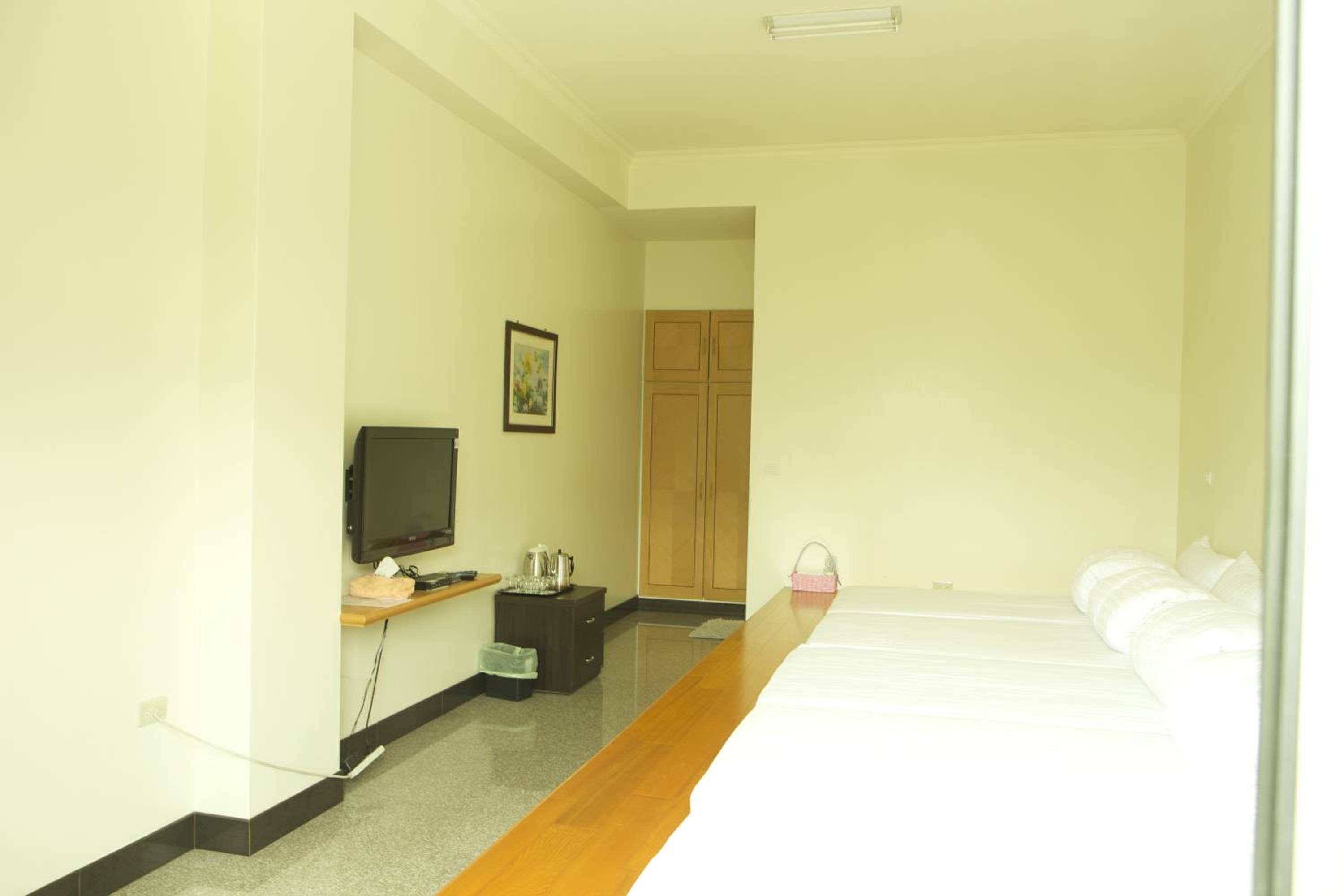 Japanese-Style Room (6 Adults)