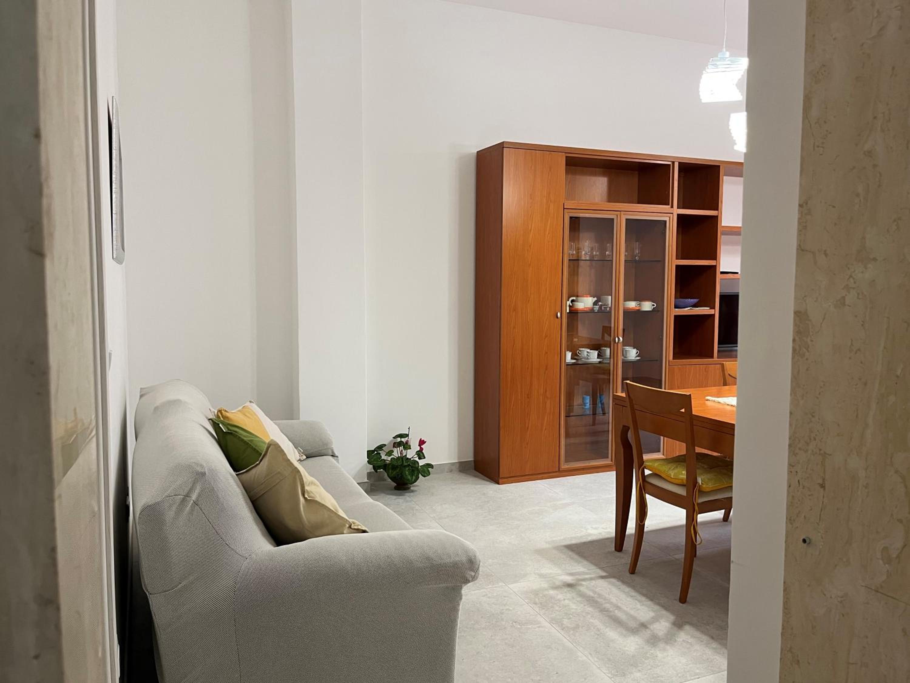 One-Bedroom Apartment photo 3
