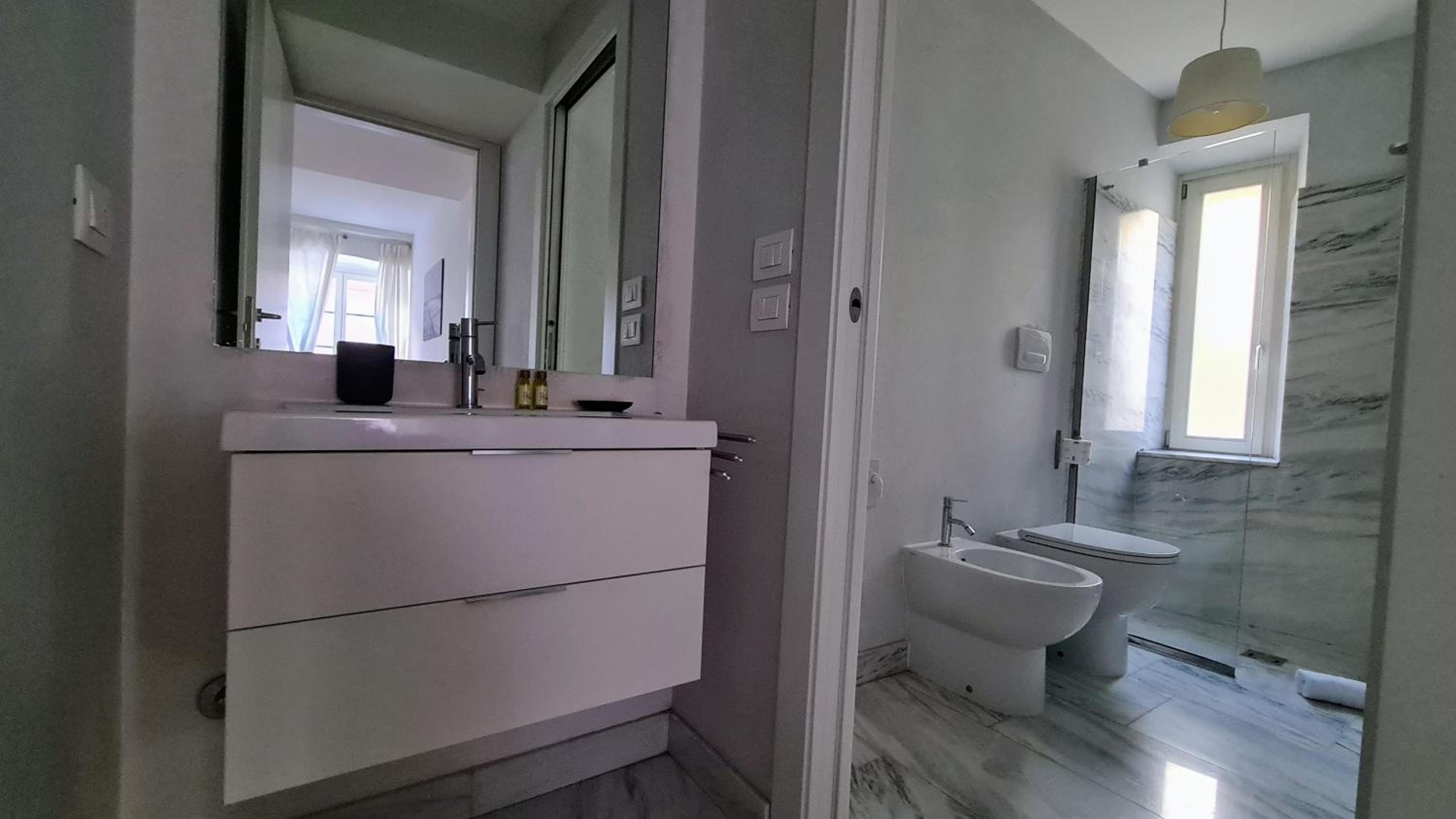 One-Bedroom Apartment - Photo 7