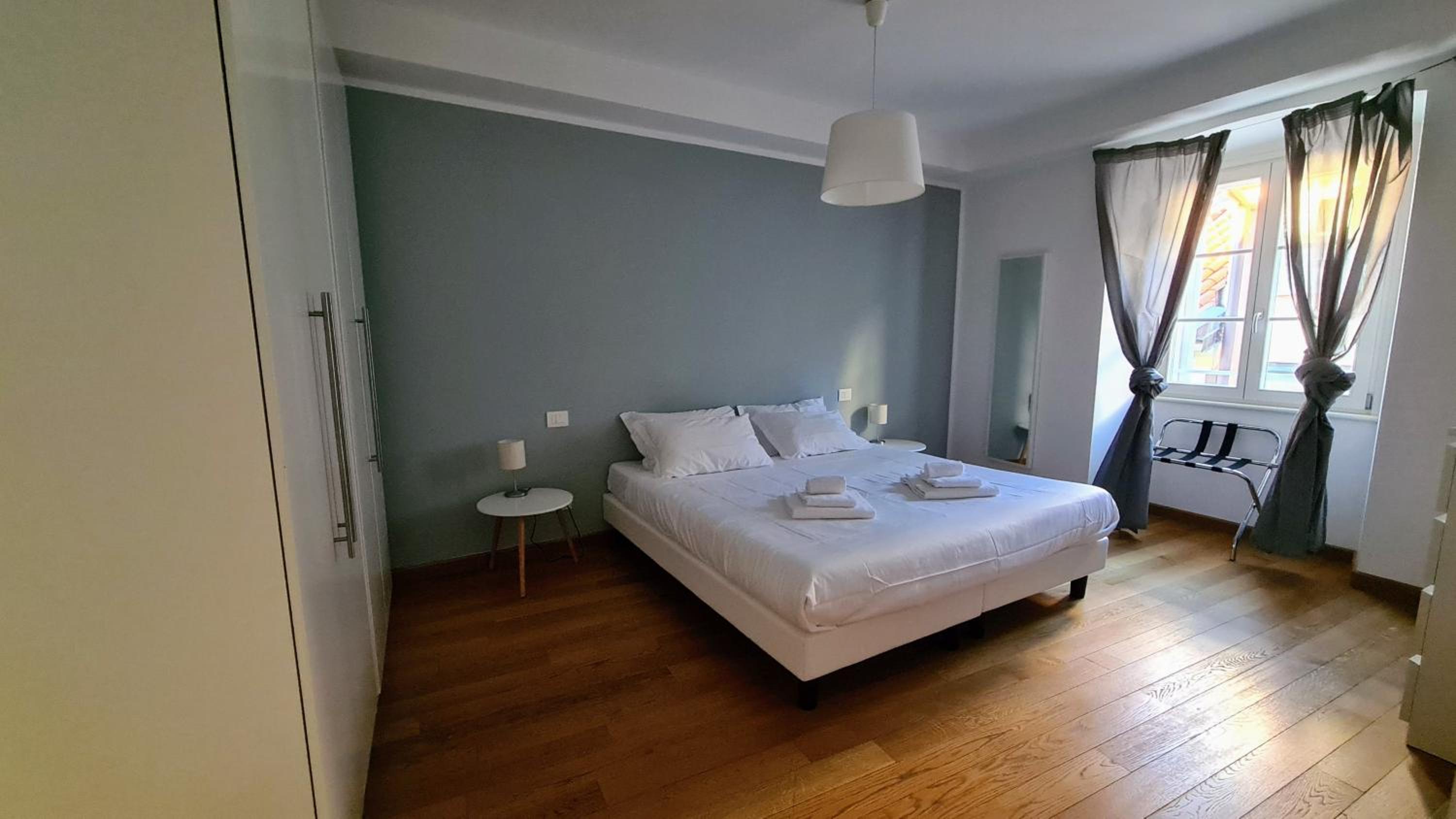 One-Bedroom Apartment - Photo 8