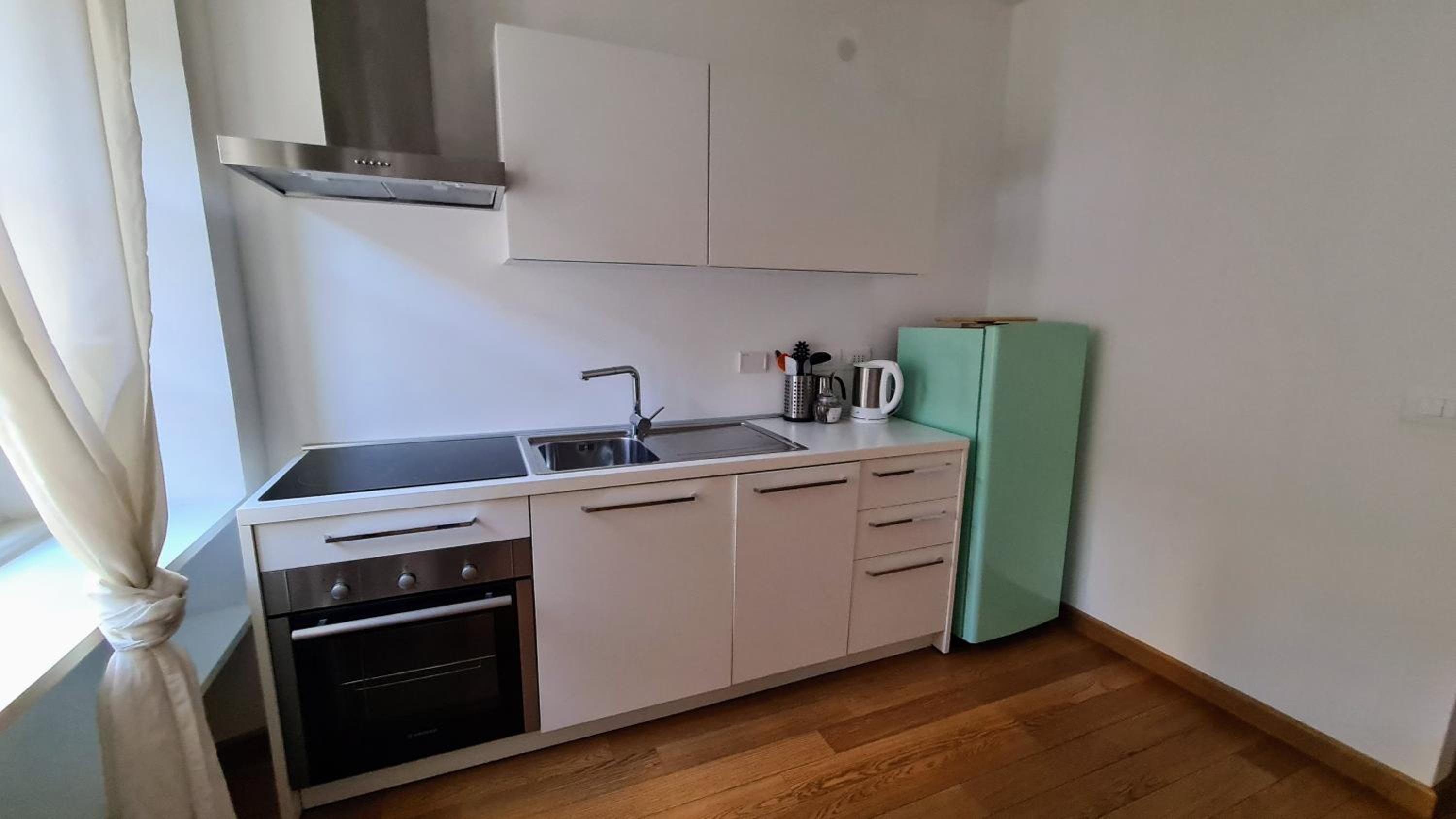 One-Bedroom Apartment - Photo 9
