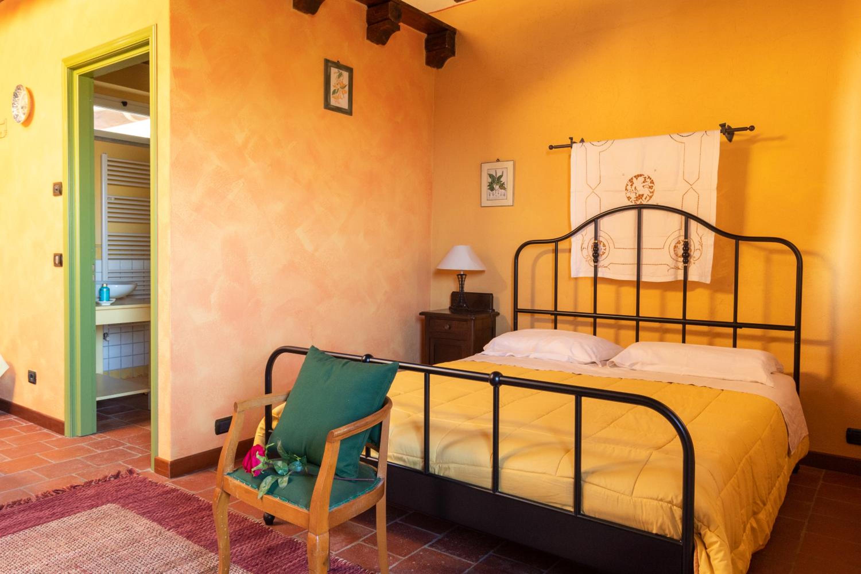 Triple Room with Private Bathroom photo 2