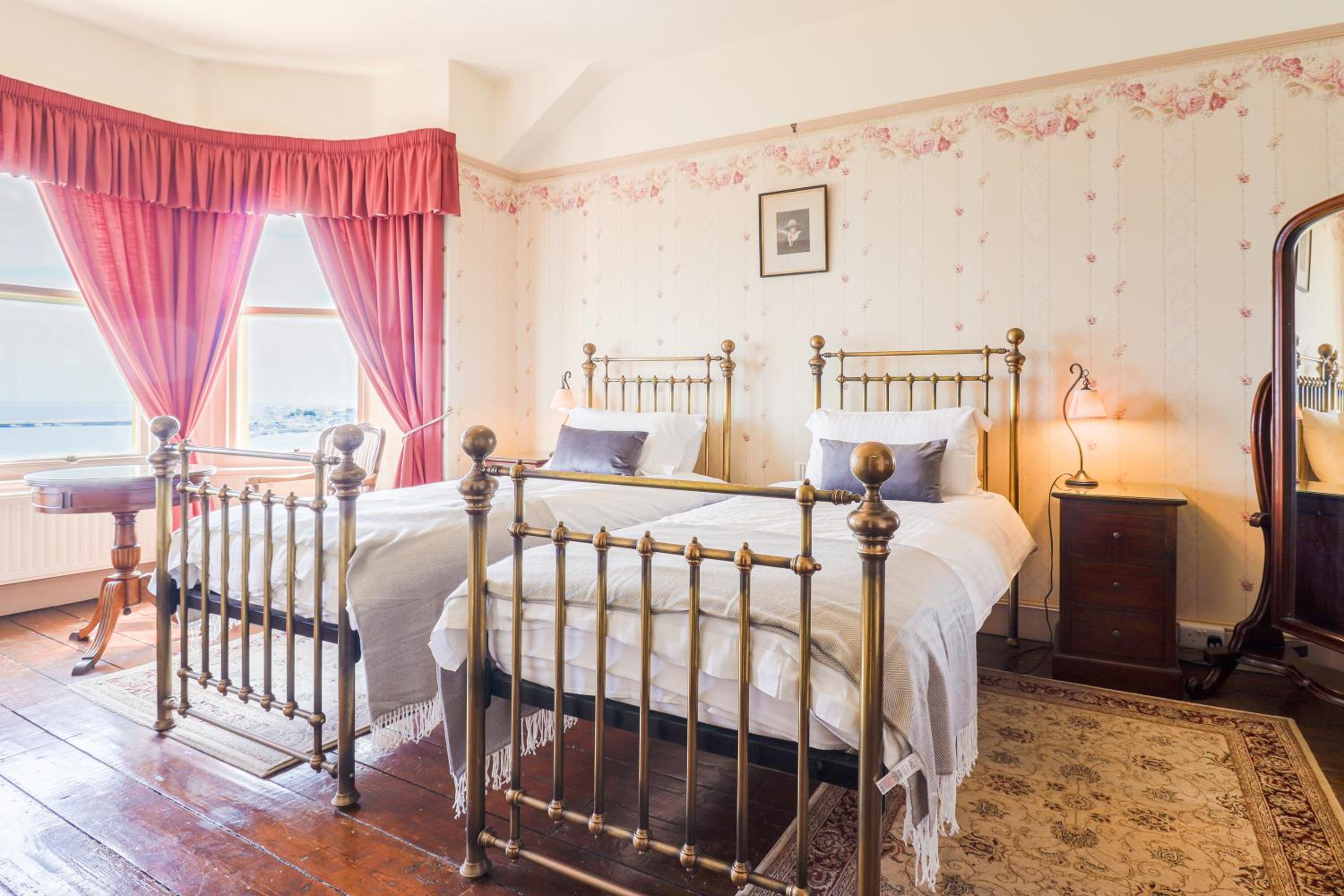 Twin Room with Sea View photo 1